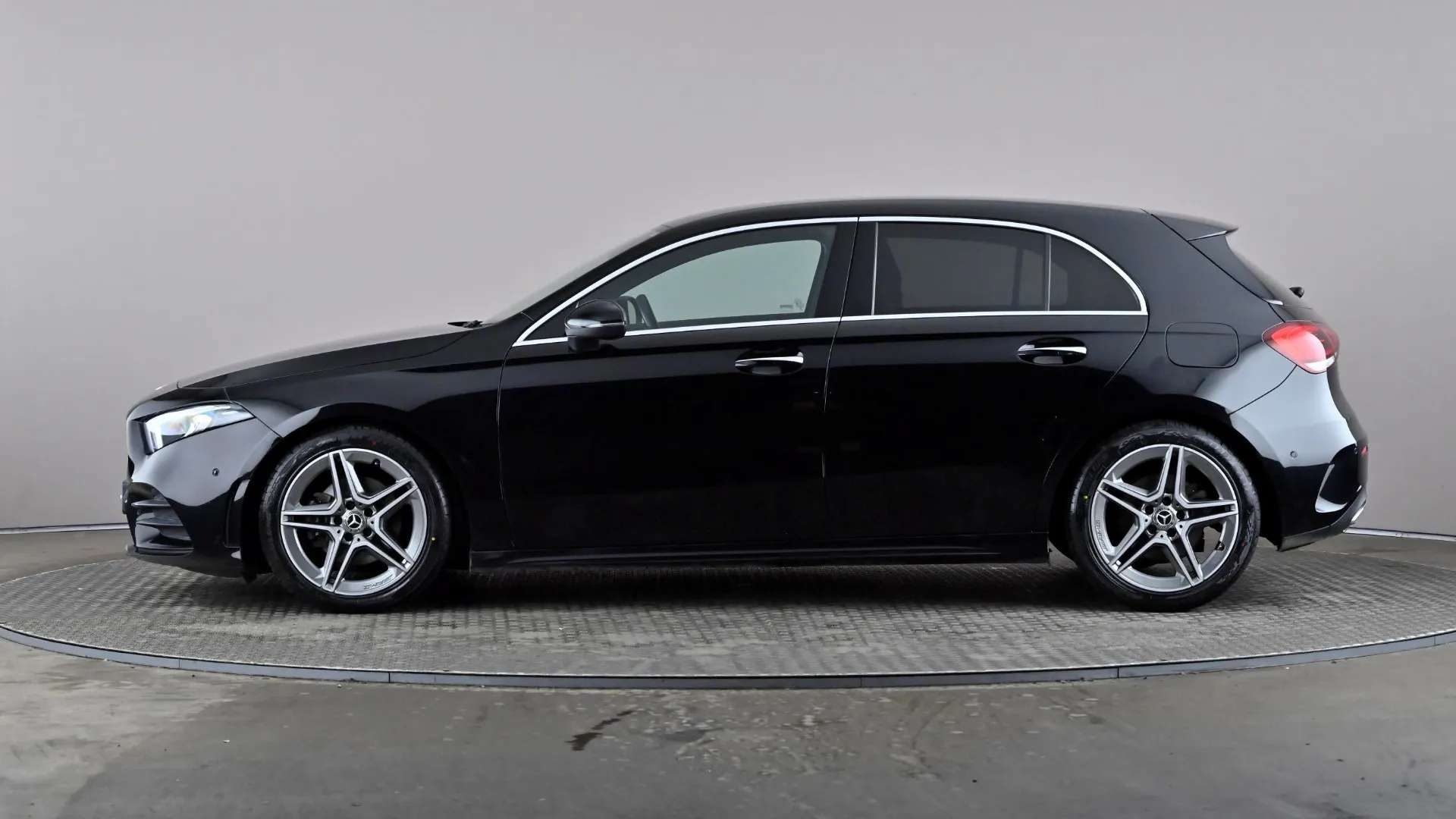 A 2019 MERCEDES-BENZ A CLASS A200 AMG Line Premium Auto A 2019 MERCEDES-BENZ A CLASS A200 AMG Line Premium Auto