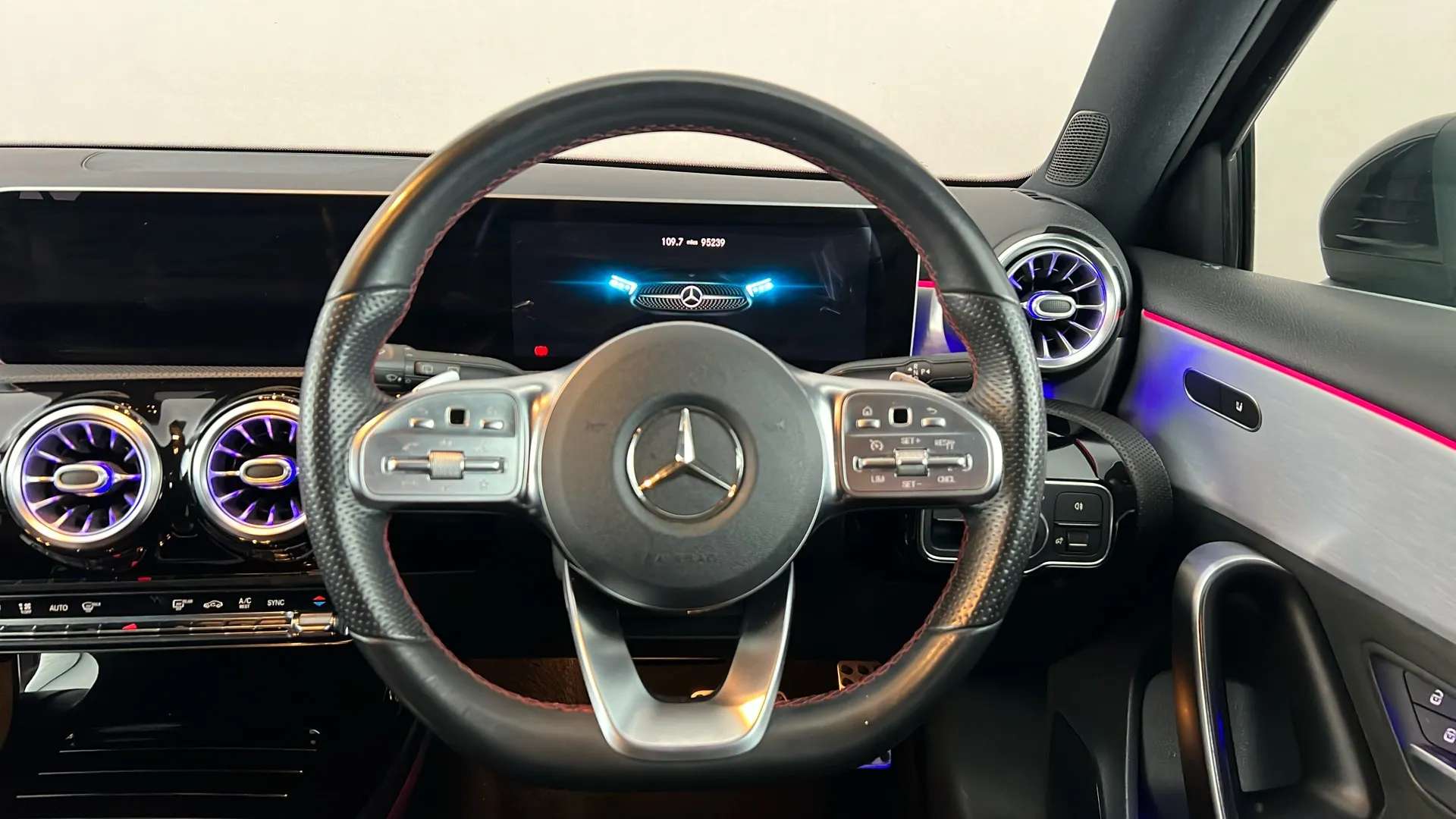 2019 MERCEDES-BENZ A CLASS 2019 MERCEDES-BENZ A CLASS