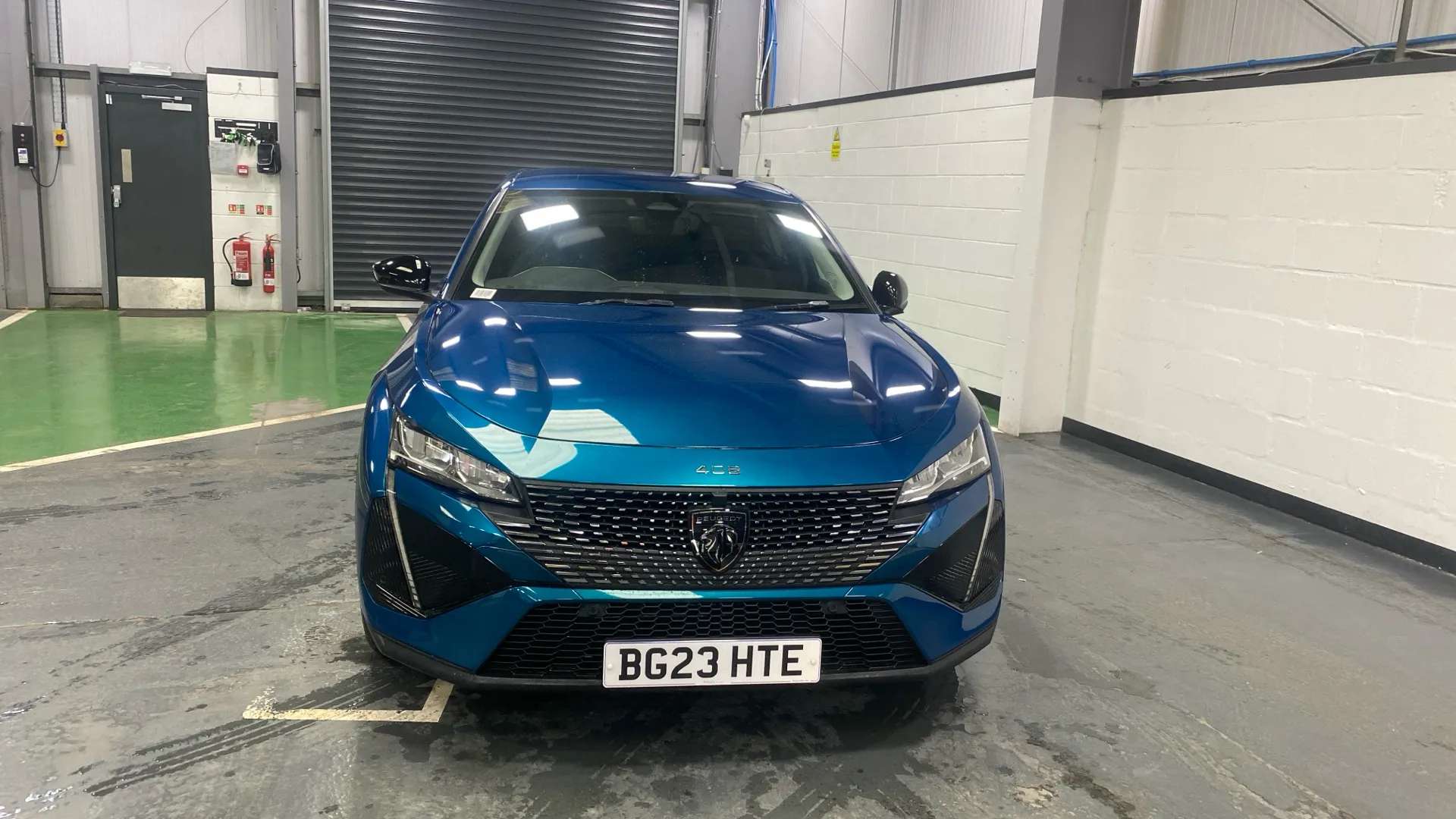 A 2023 PEUGEOT 408 1.2 PureTech Allure Premium EAT8 A 2023 PEUGEOT 408 1.2 PureTech Allure Premium EAT8