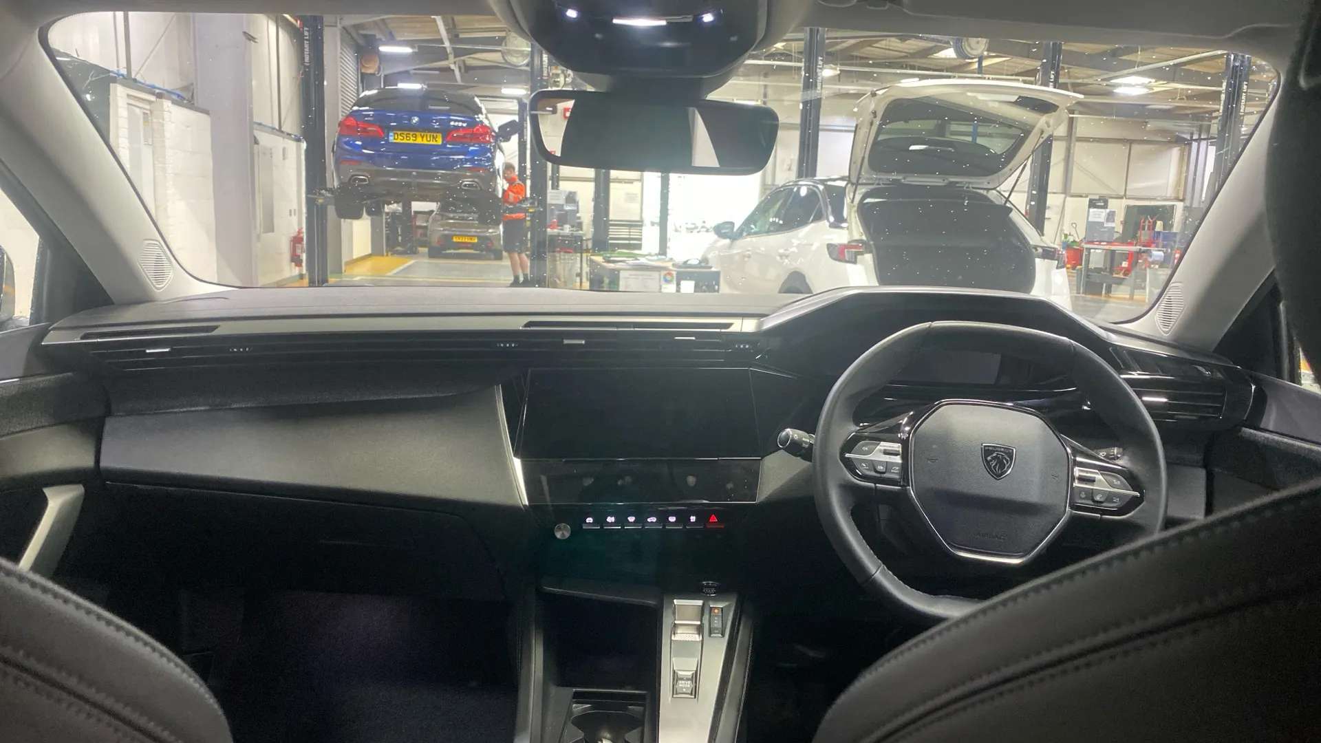 2023 PEUGEOT 408 2023 PEUGEOT 408