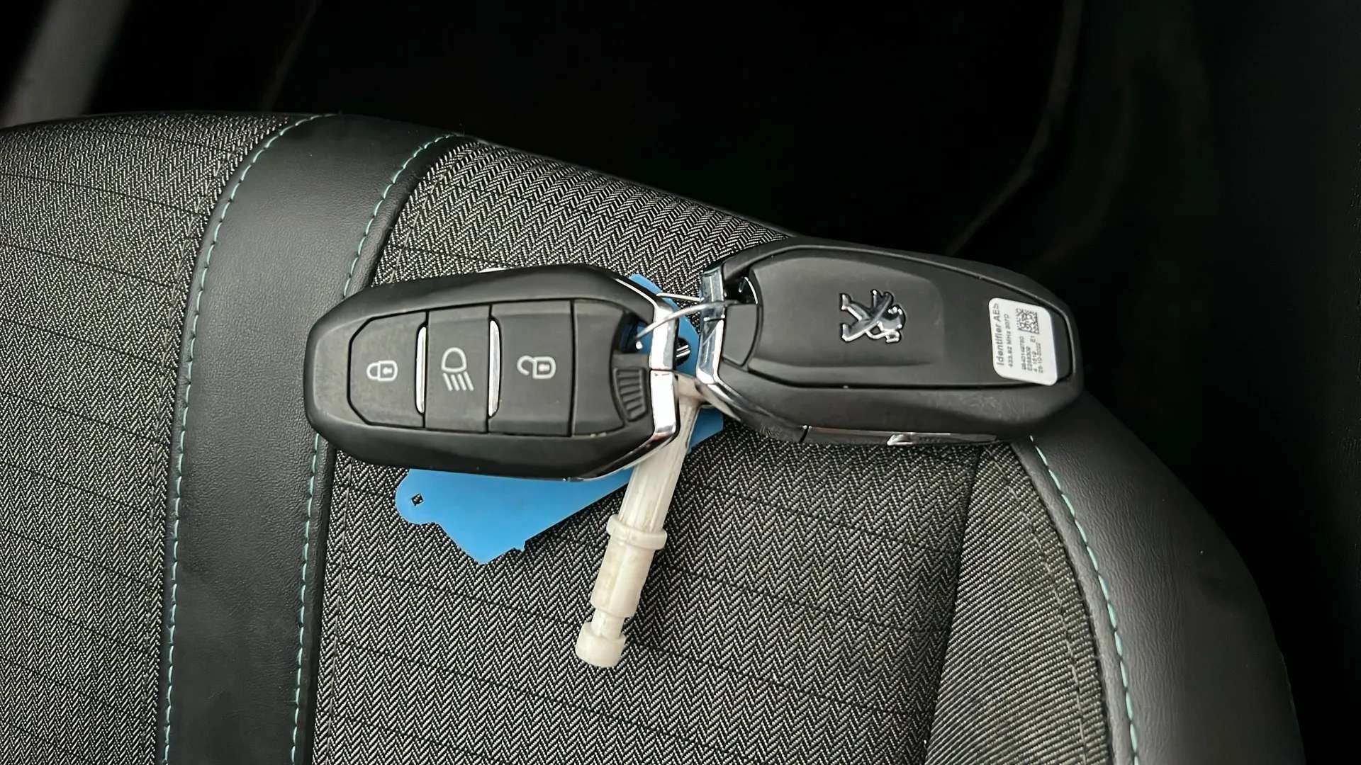 2023 PEUGEOT 2008 2023 PEUGEOT 2008