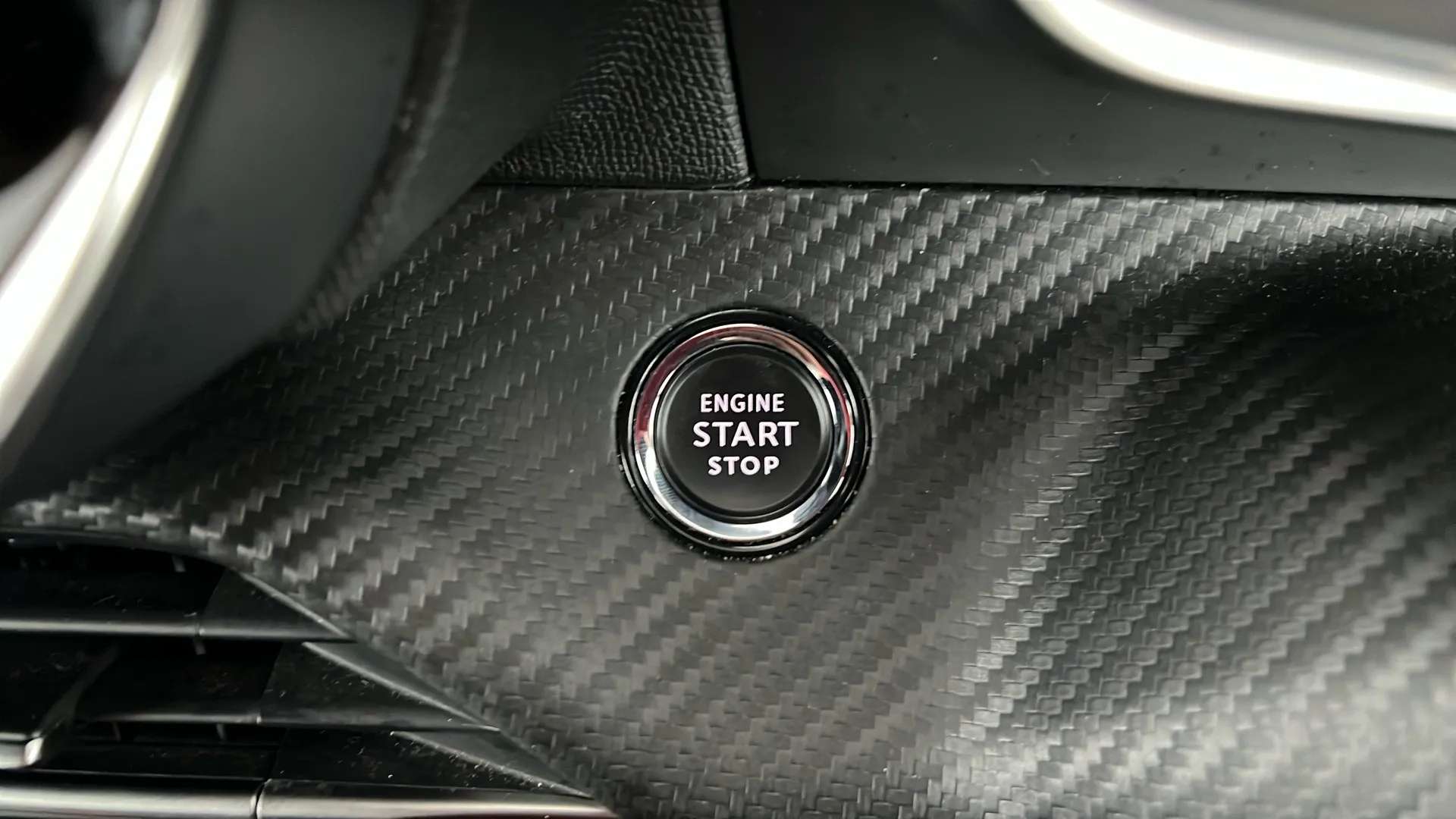 2023 PEUGEOT 2008 2023 PEUGEOT 2008