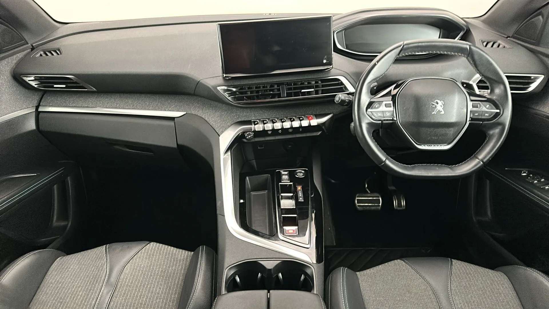 2023 PEUGEOT 5008 2023 PEUGEOT 5008