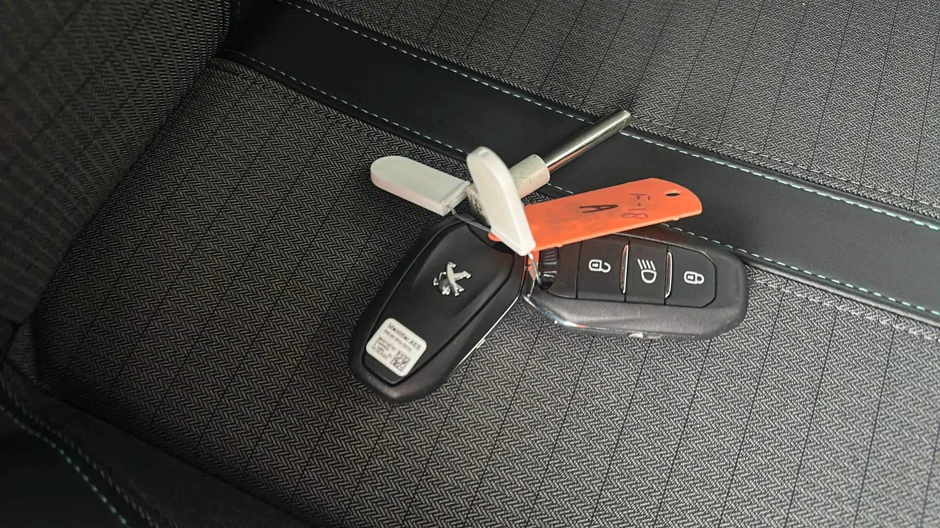 2023 PEUGEOT 208 2023 PEUGEOT 208