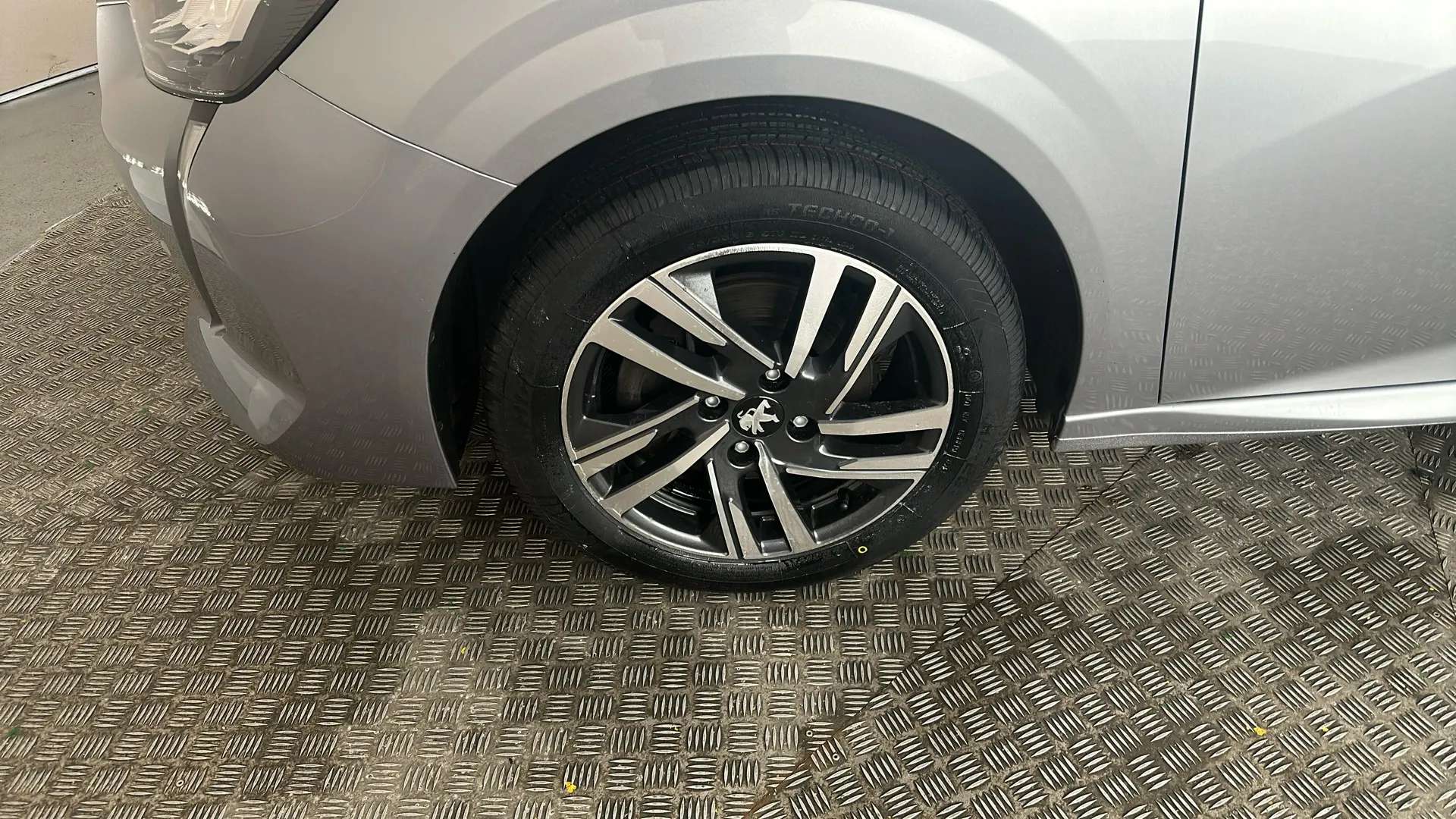 2023 PEUGEOT 208 2023 PEUGEOT 208