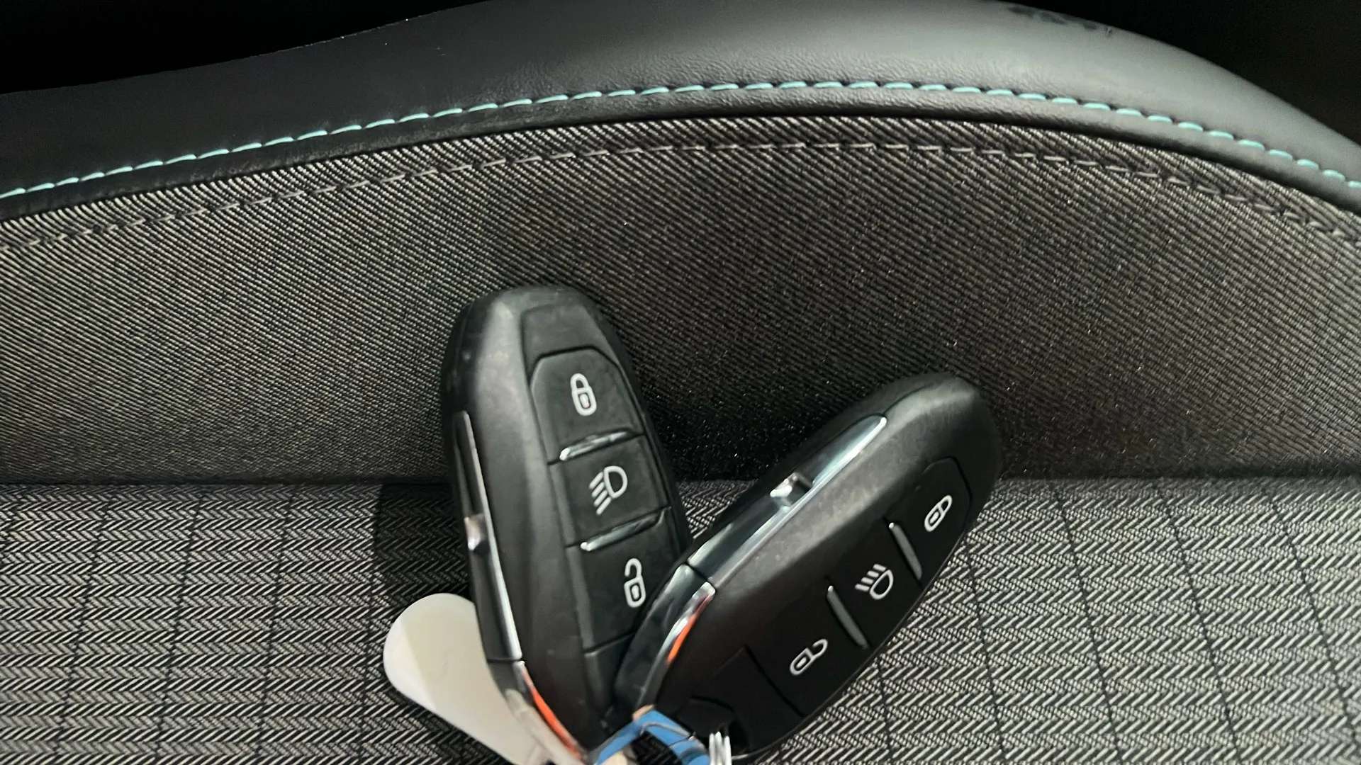 2022 PEUGEOT 2008 2022 PEUGEOT 2008