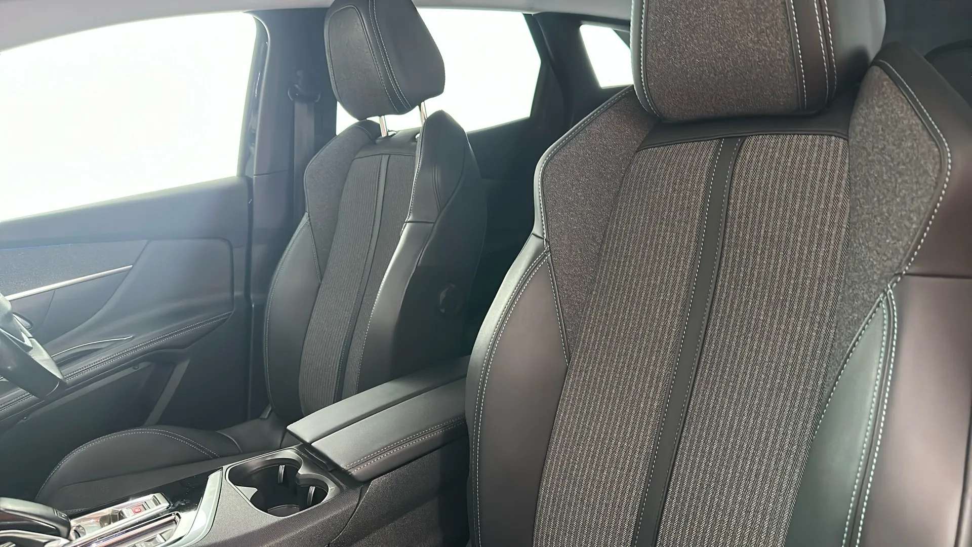 2022 PEUGEOT 3008 2022 PEUGEOT 3008