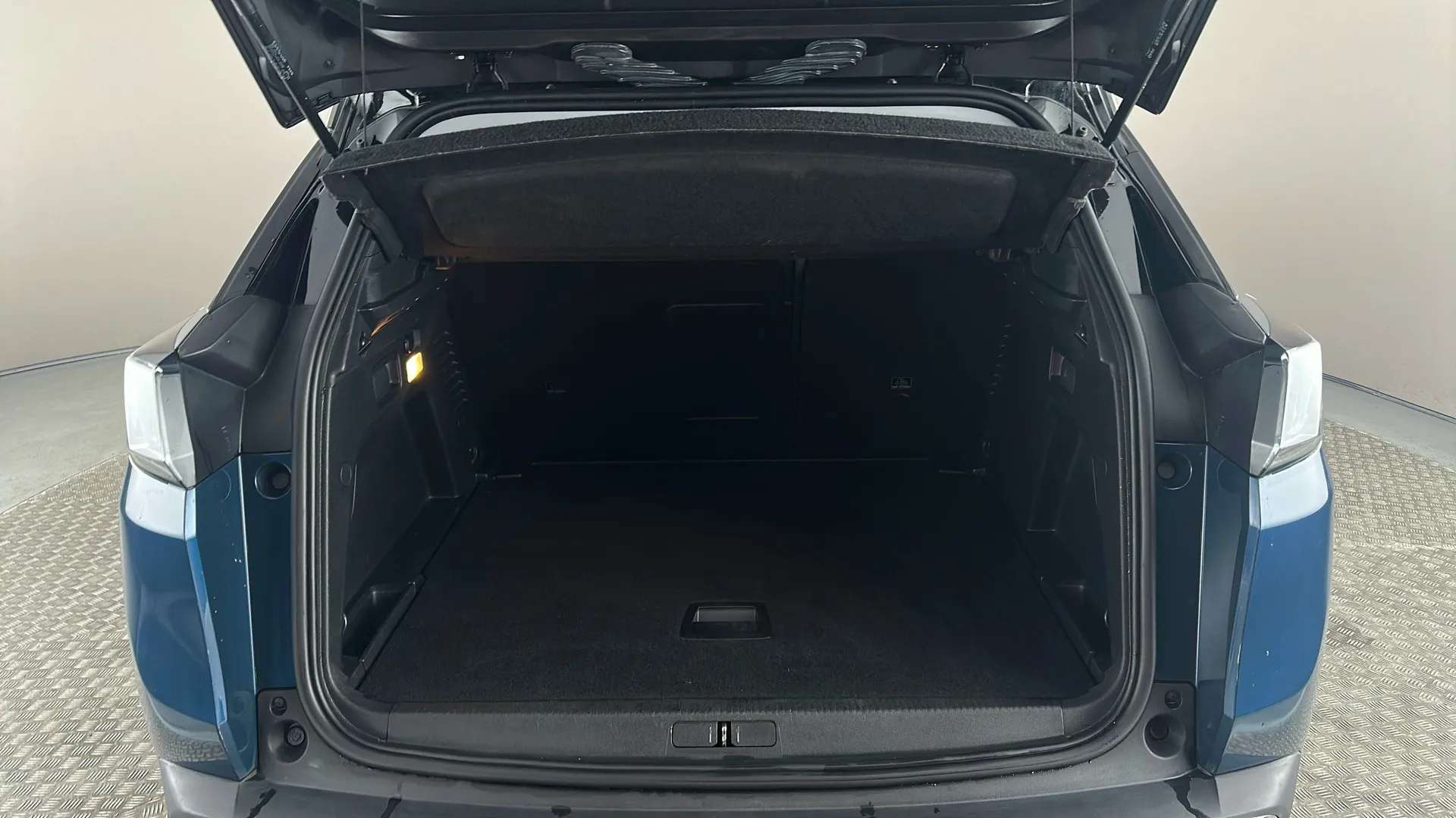 2022 PEUGEOT 3008 2022 PEUGEOT 3008