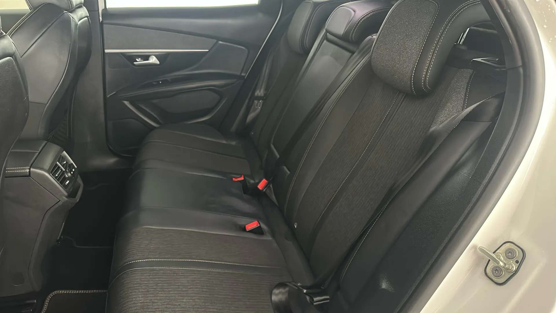 2019 PEUGEOT 3008 2019 PEUGEOT 3008