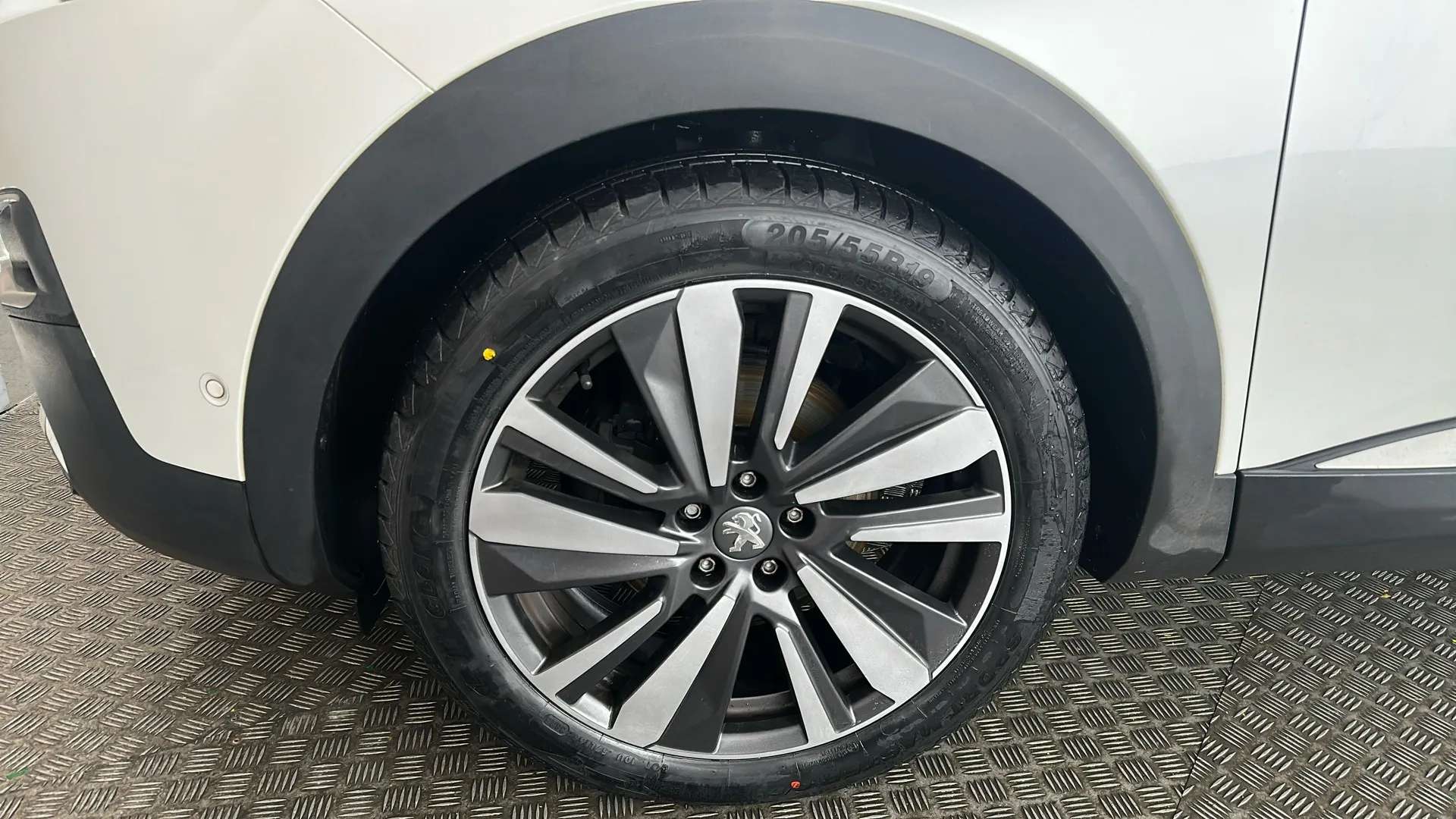 2019 PEUGEOT 3008 2019 PEUGEOT 3008