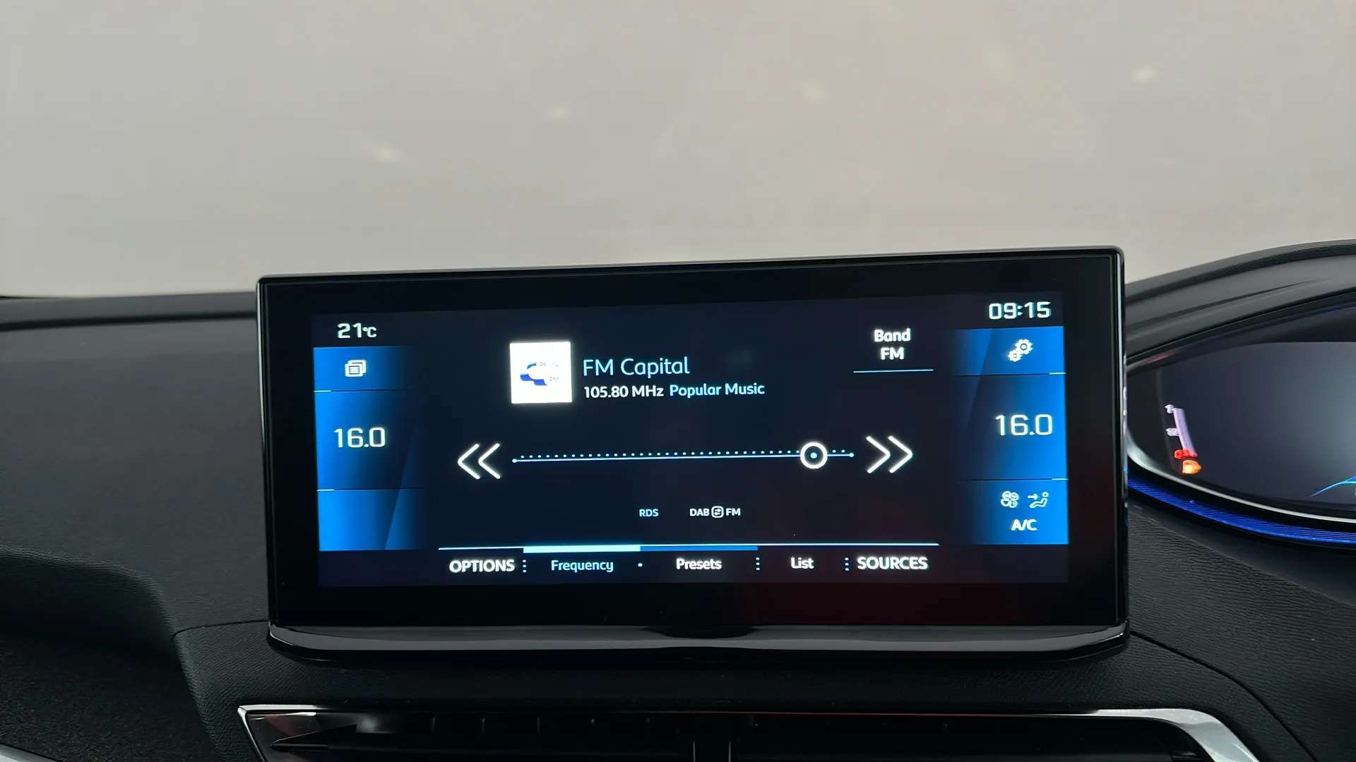 2023 PEUGEOT 3008 2023 PEUGEOT 3008