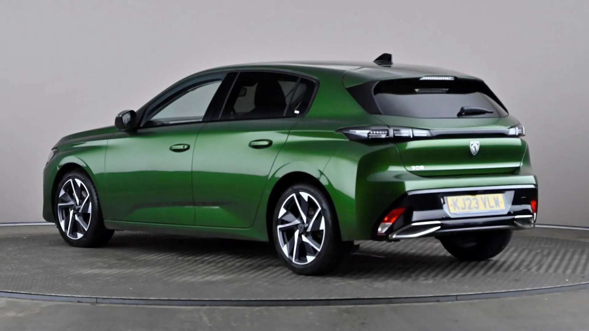 A 2023 PEUGEOT 308 1.2 PureTech Allure Premium EAT8 A 2023 PEUGEOT 308 1.2 PureTech Allure Premium EAT8