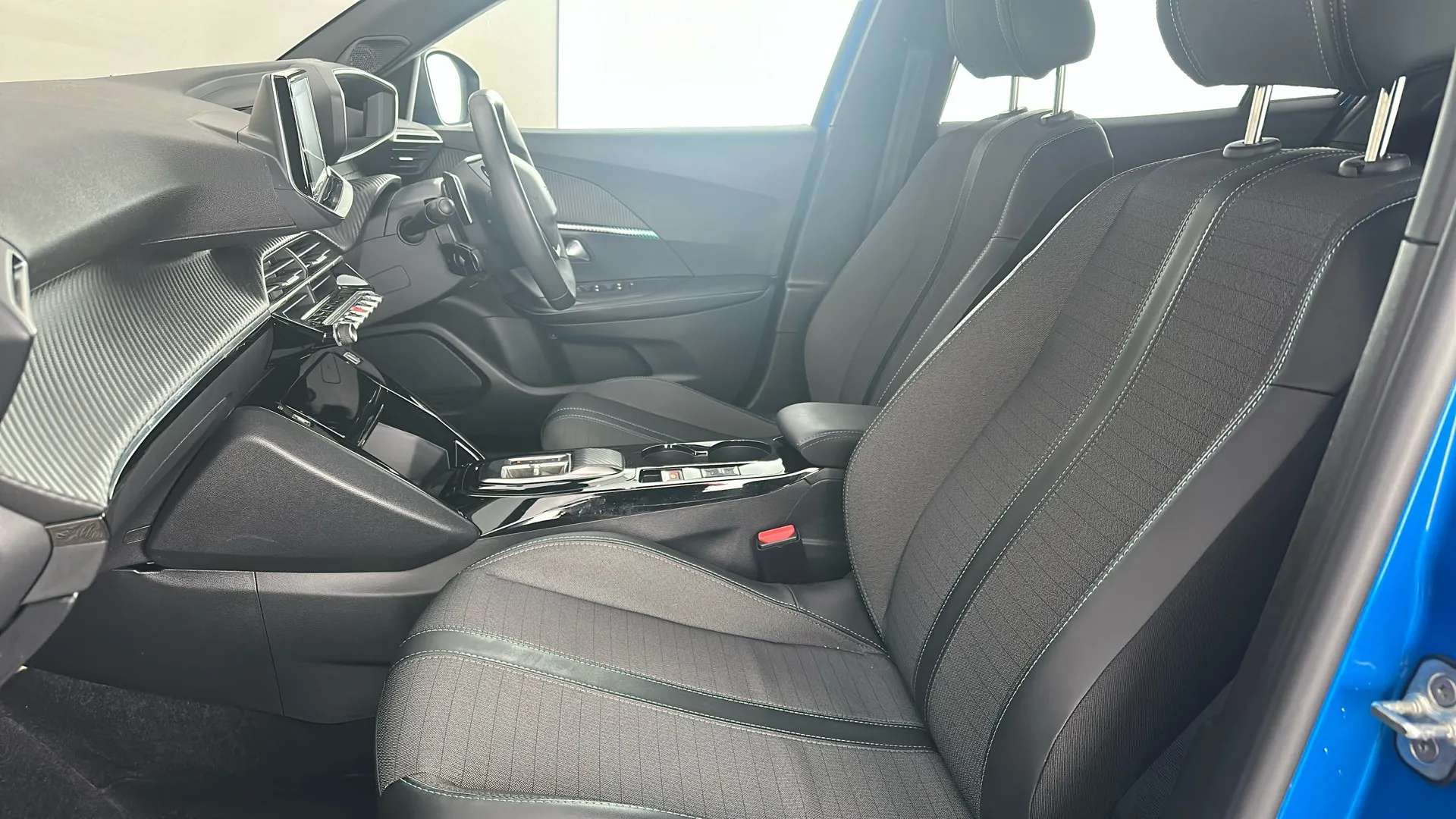 2023 PEUGEOT 2008 2023 PEUGEOT 2008