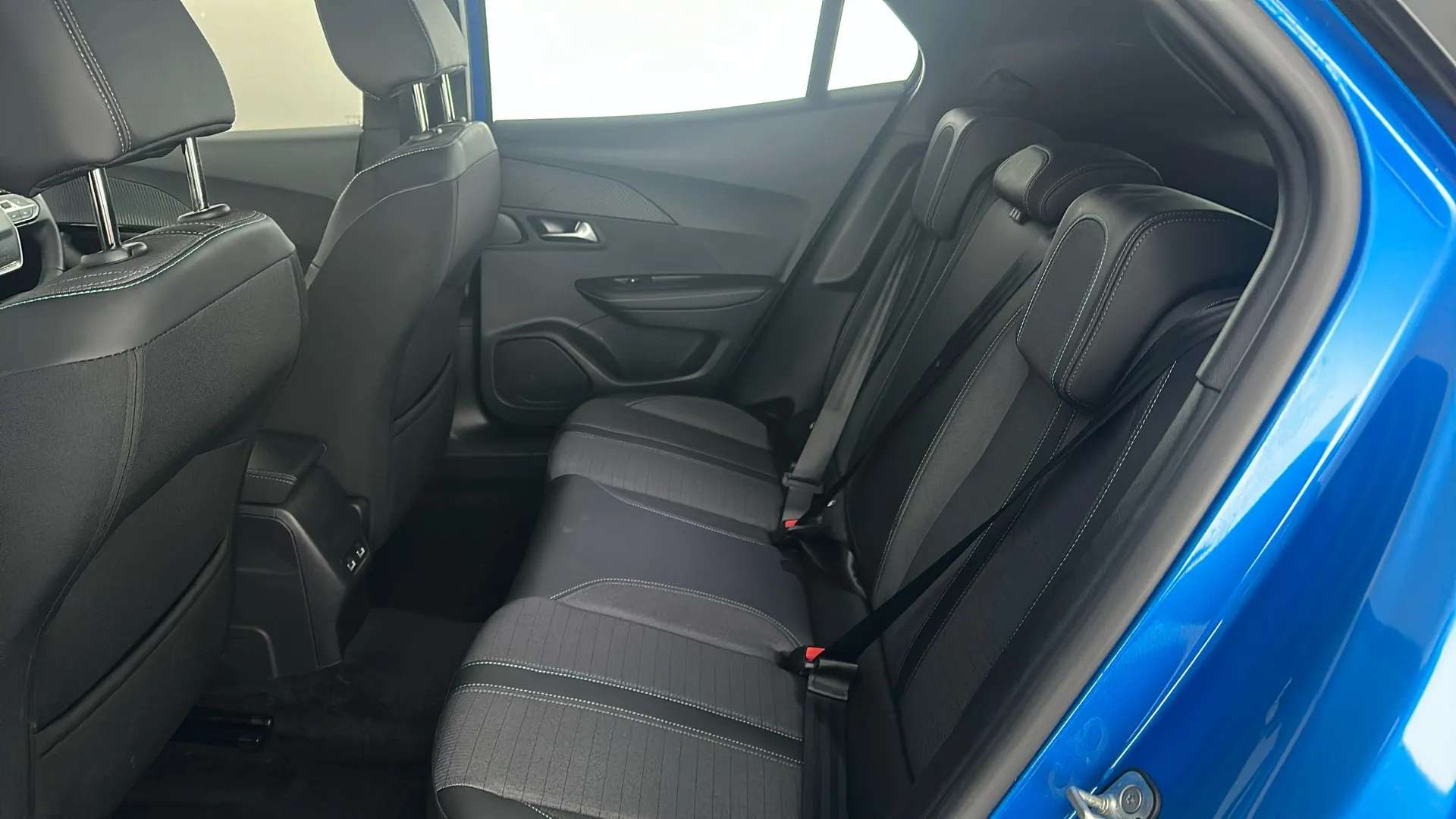 2023 PEUGEOT 2008 2023 PEUGEOT 2008