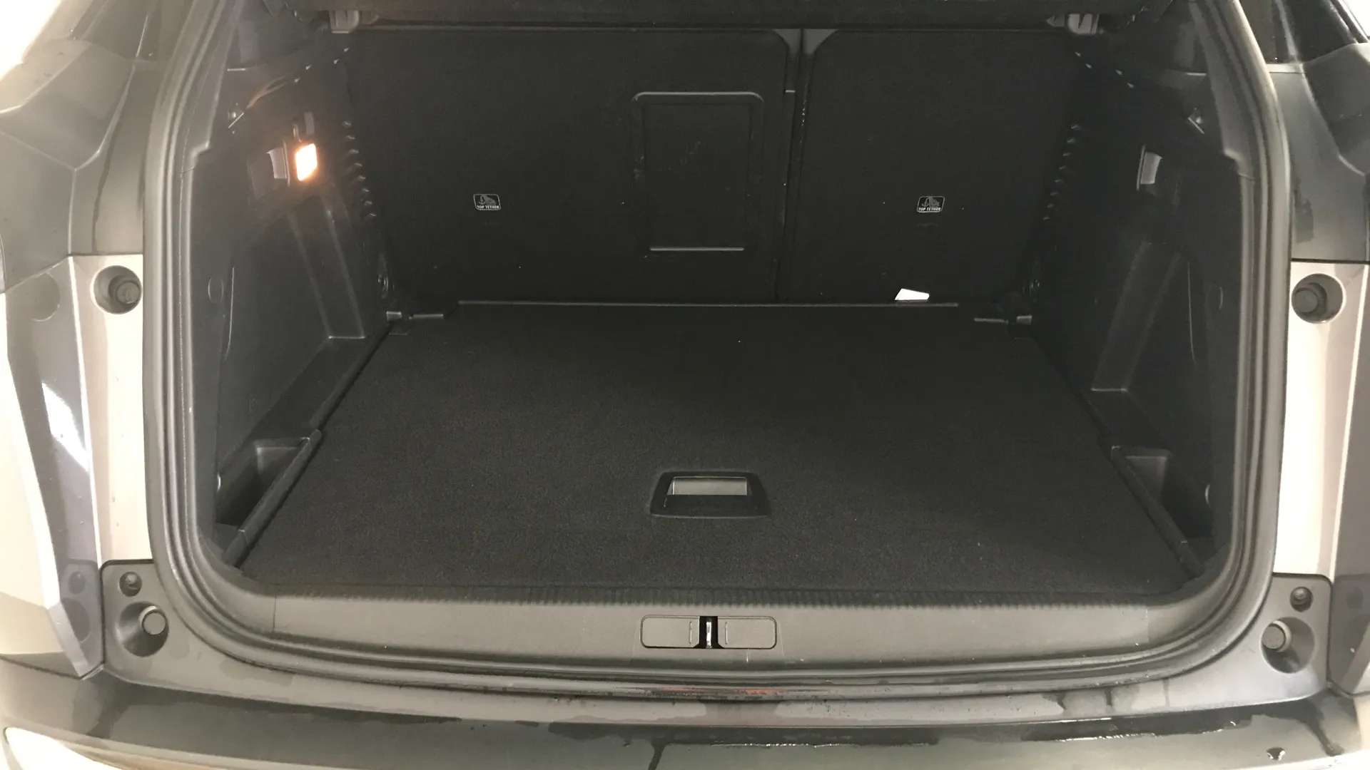 2023 PEUGEOT 3008 2023 PEUGEOT 3008