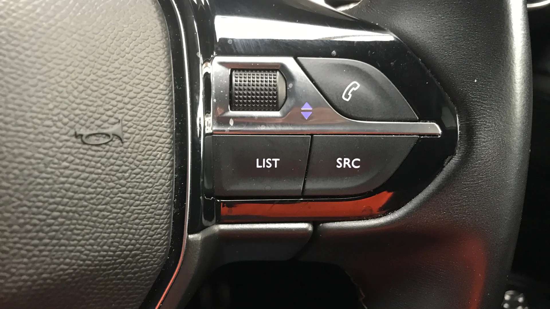 2023 PEUGEOT 3008 2023 PEUGEOT 3008