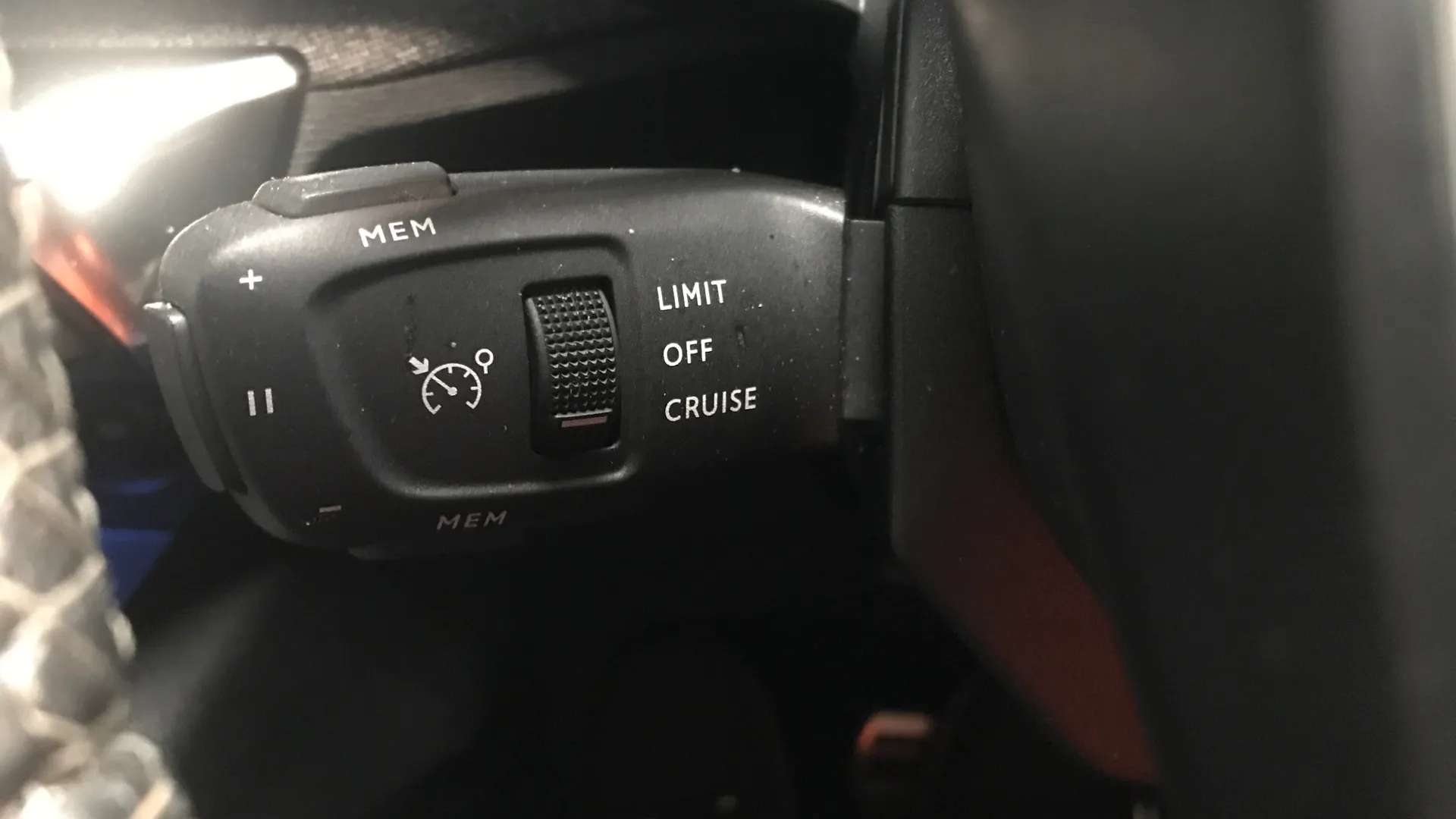 2023 PEUGEOT 3008 2023 PEUGEOT 3008