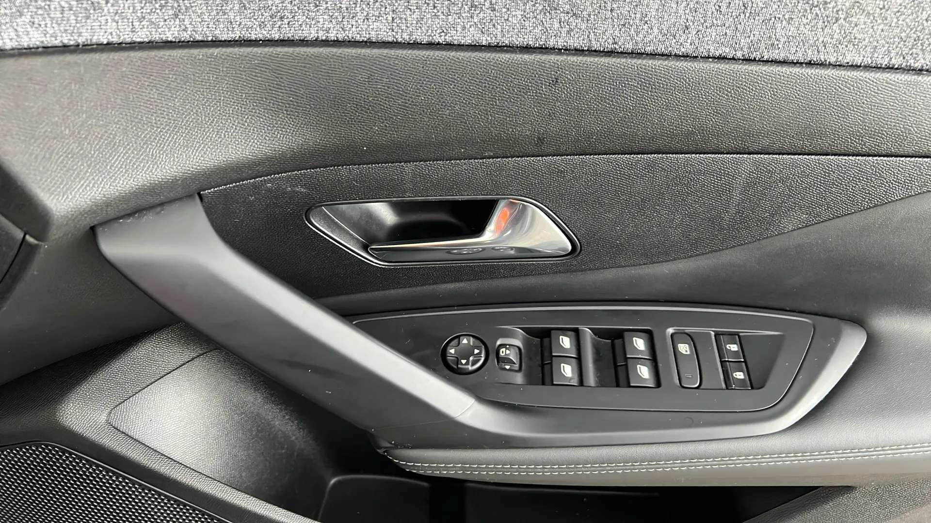 2023 PEUGEOT 408 2023 PEUGEOT 408