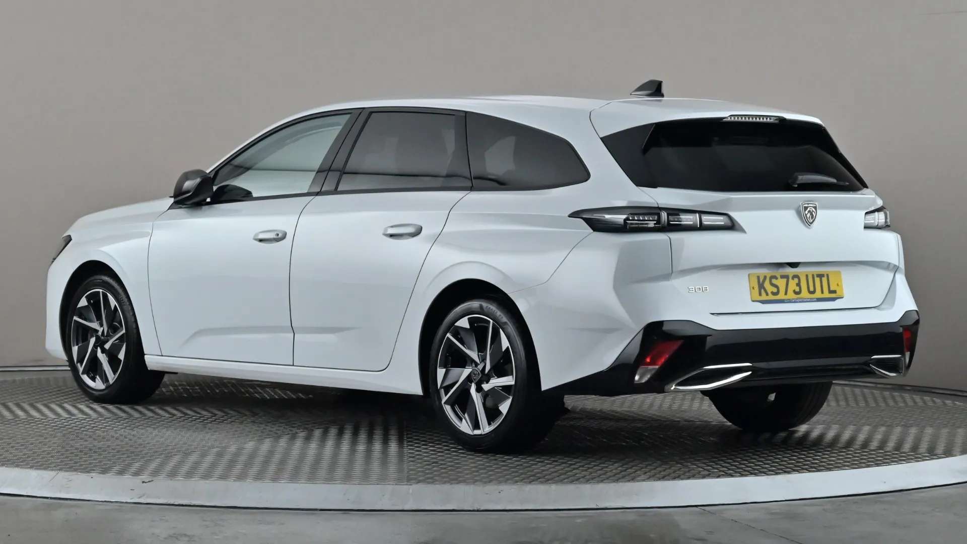 A 2023 PEUGEOT 308 1.2 PureTech Allure Premium EAT8 A 2023 PEUGEOT 308 1.2 PureTech Allure Premium EAT8