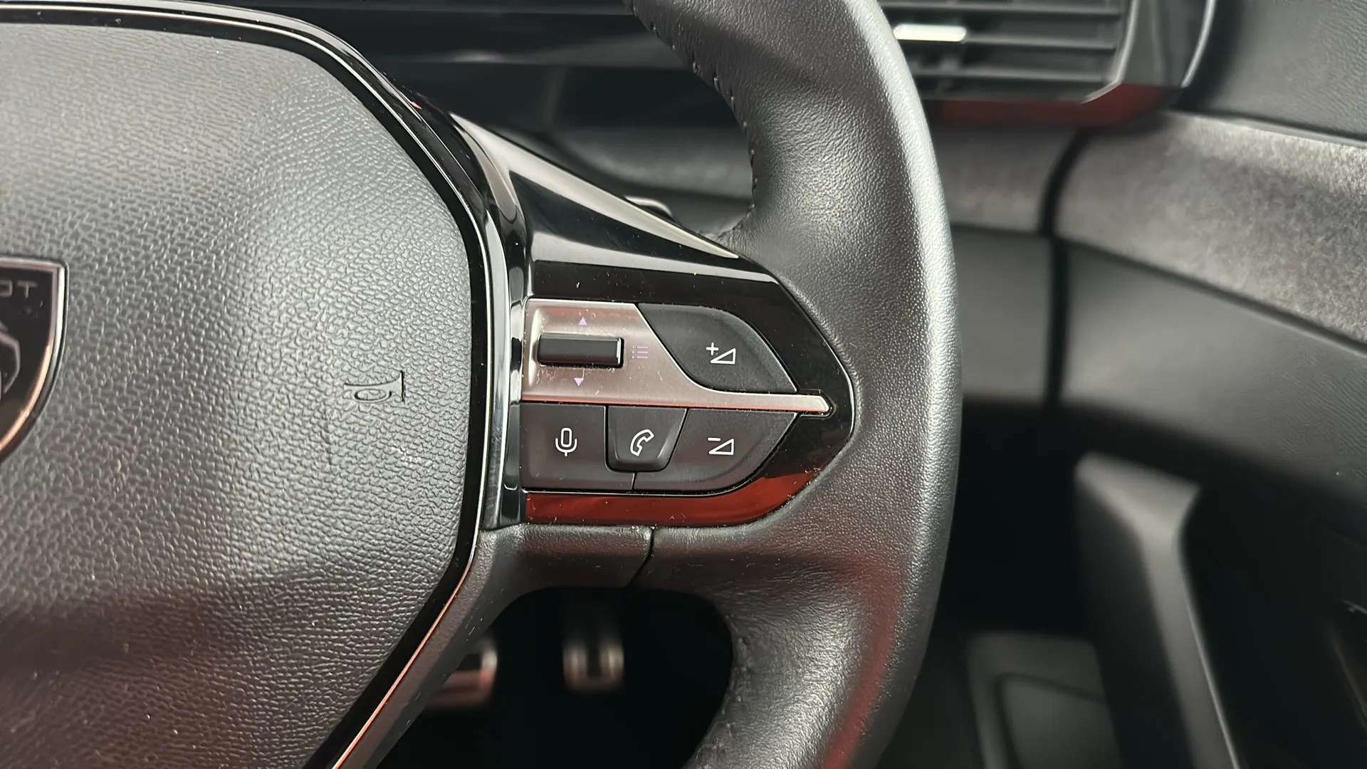 2023 PEUGEOT 308 2023 PEUGEOT 308