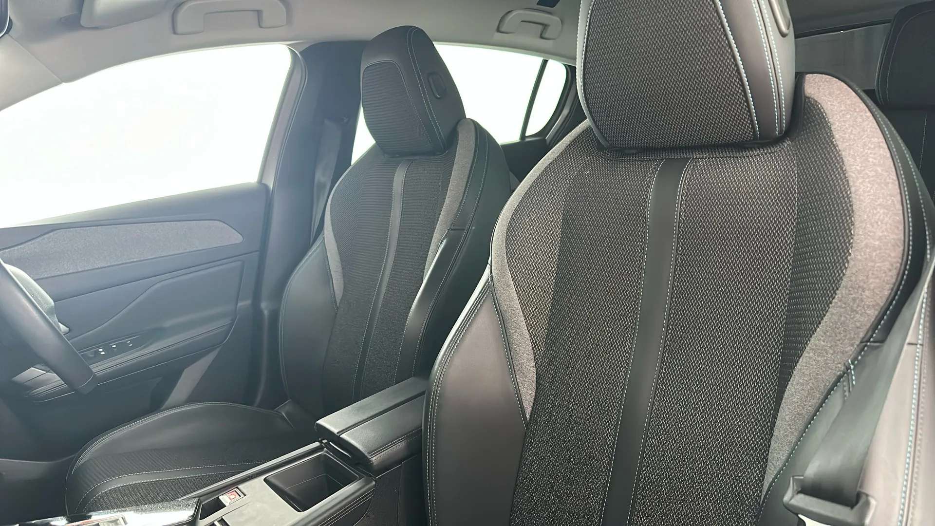 2023 PEUGEOT 308 2023 PEUGEOT 308
