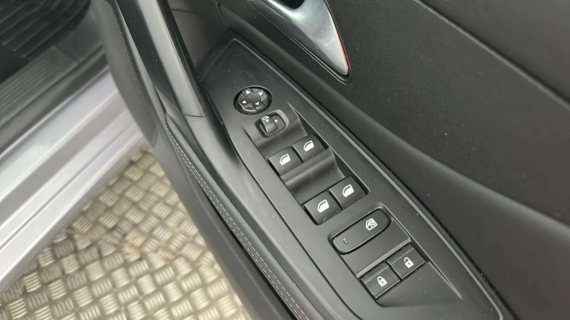 2023 PEUGEOT 308 2023 PEUGEOT 308