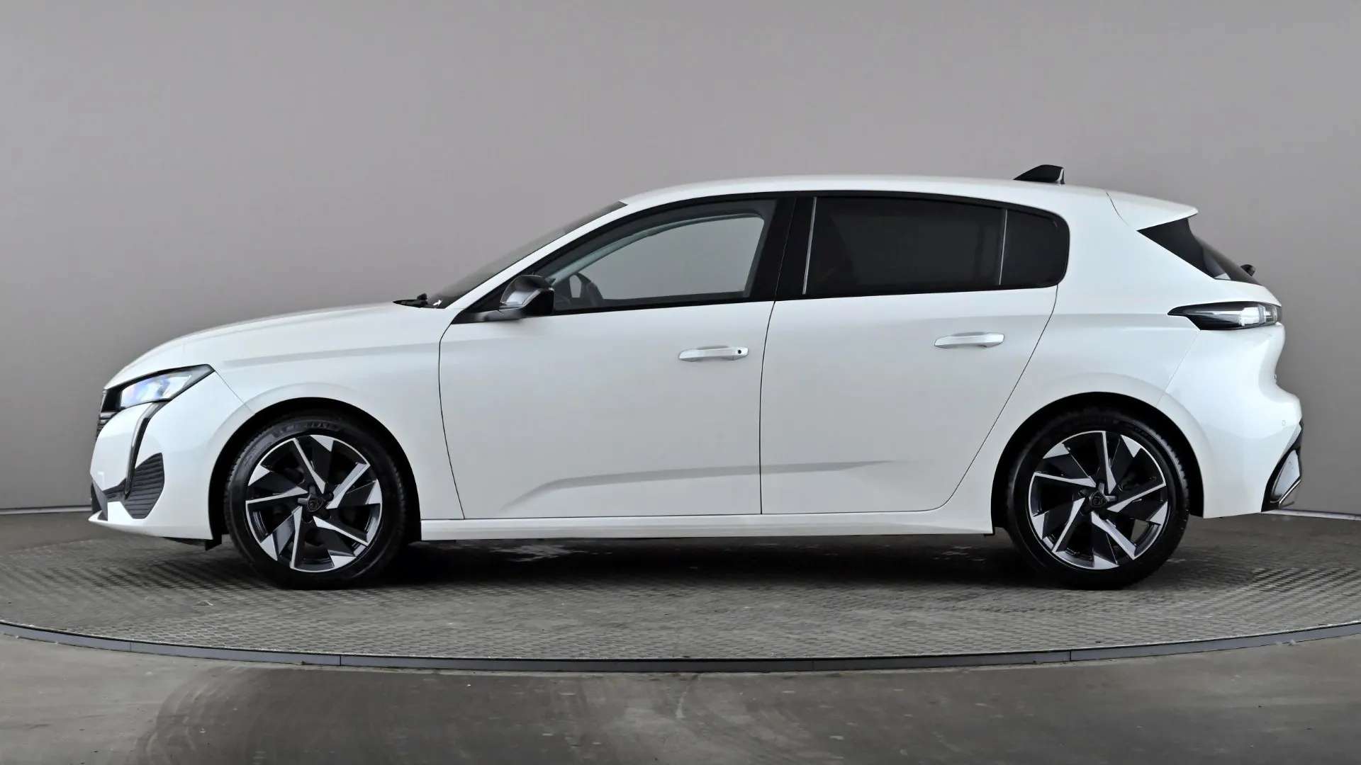 A 2023 PEUGEOT 308 1.2 PureTech Allure Premium EAT8 A 2023 PEUGEOT 308 1.2 PureTech Allure Premium EAT8