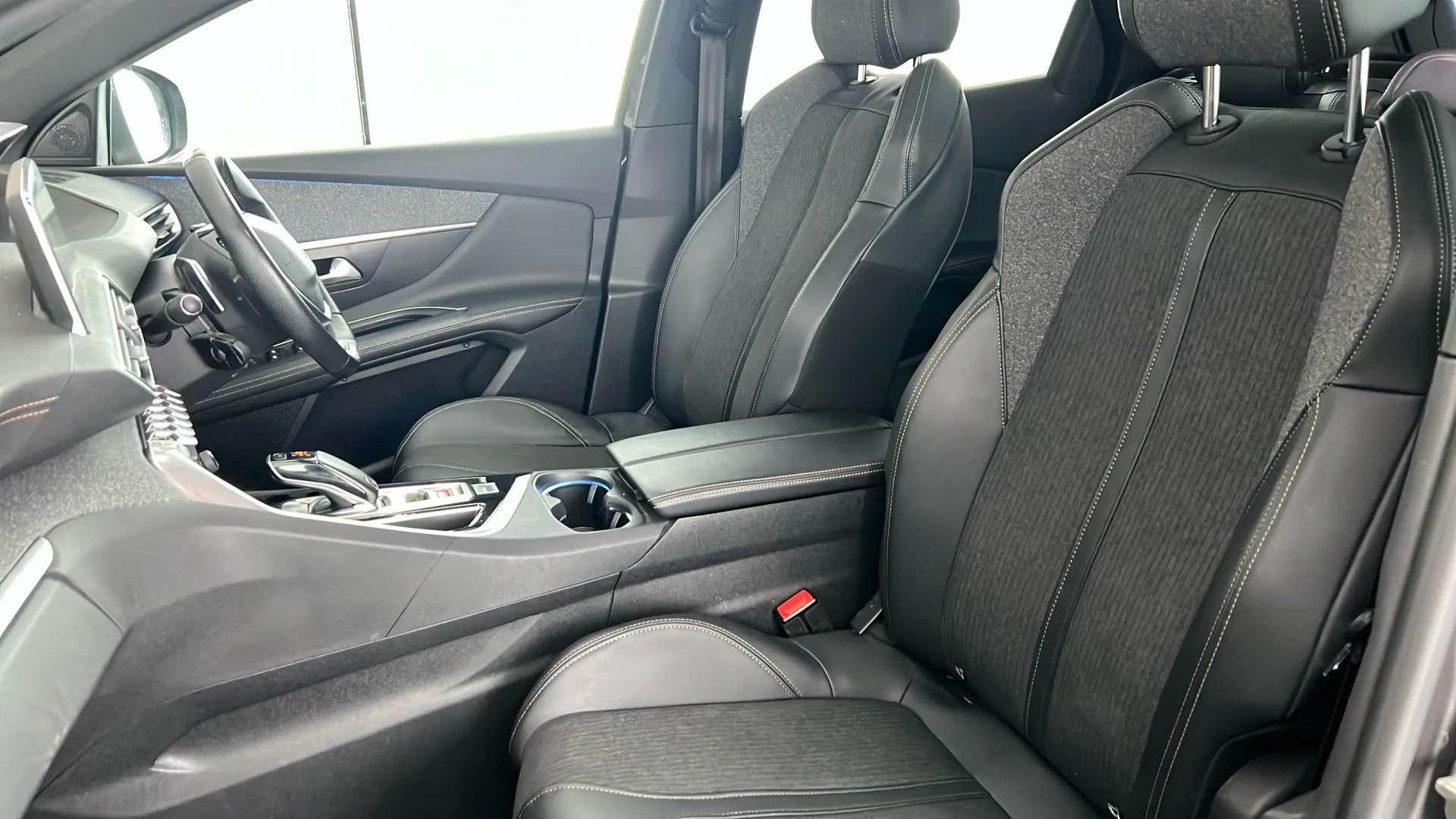 2019 PEUGEOT 3008 2019 PEUGEOT 3008