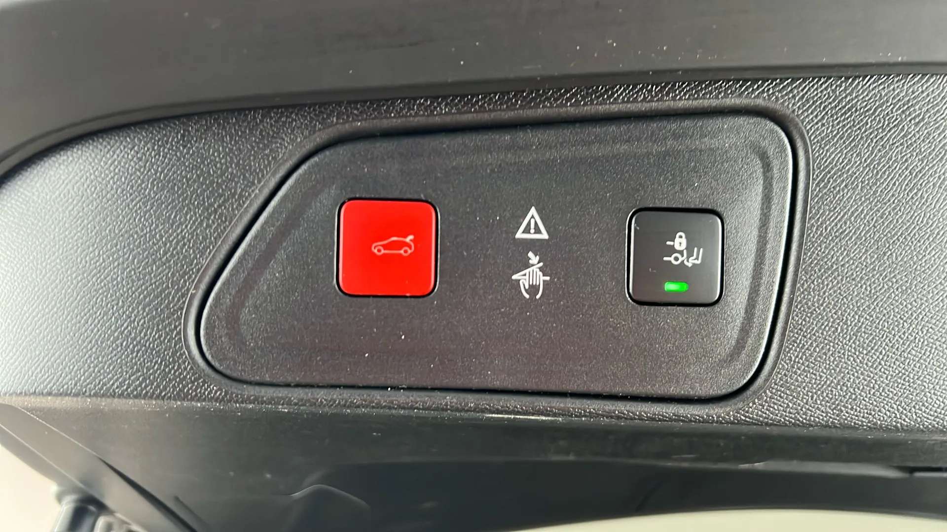 2019 PEUGEOT 3008 2019 PEUGEOT 3008