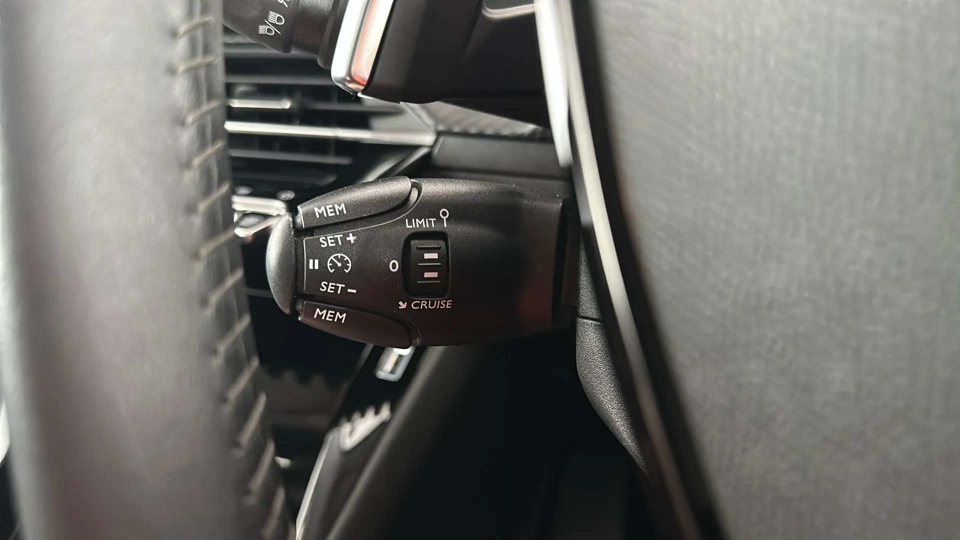 2022 PEUGEOT 208 2022 PEUGEOT 208