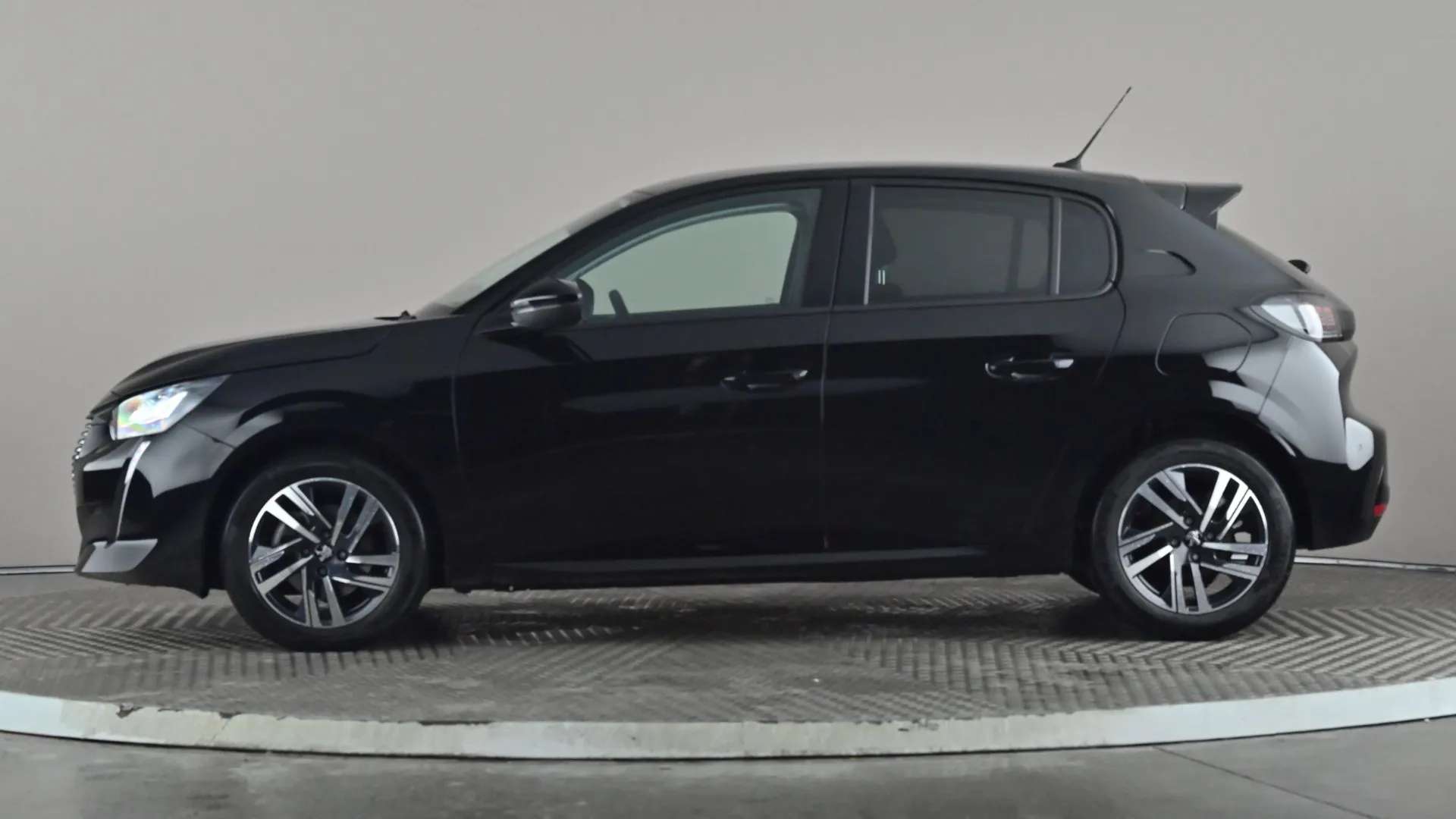 A 2022 PEUGEOT 208 1.2 PureTech 100 Allure Premium + EAT8 A 2022 PEUGEOT 208 1.2 PureTech 100 Allure Premium + EAT8