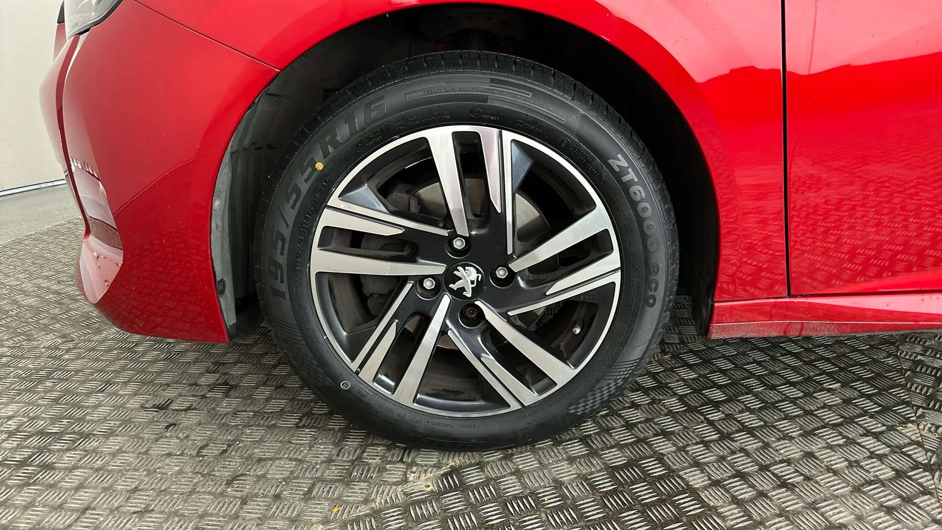 2024 PEUGEOT 208 2024 PEUGEOT 208