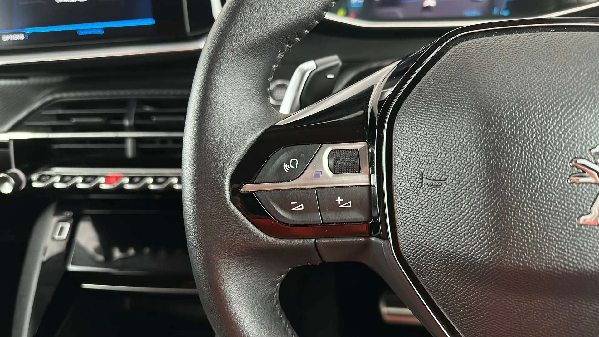 2024 PEUGEOT 208 2024 PEUGEOT 208