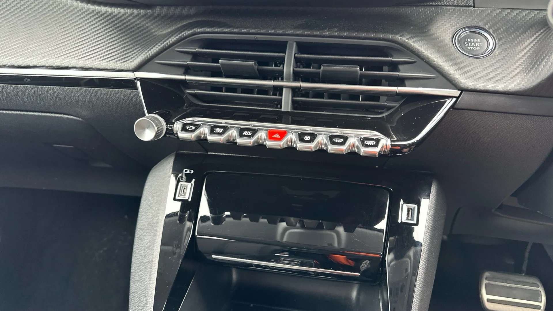 2024 PEUGEOT 208 2024 PEUGEOT 208