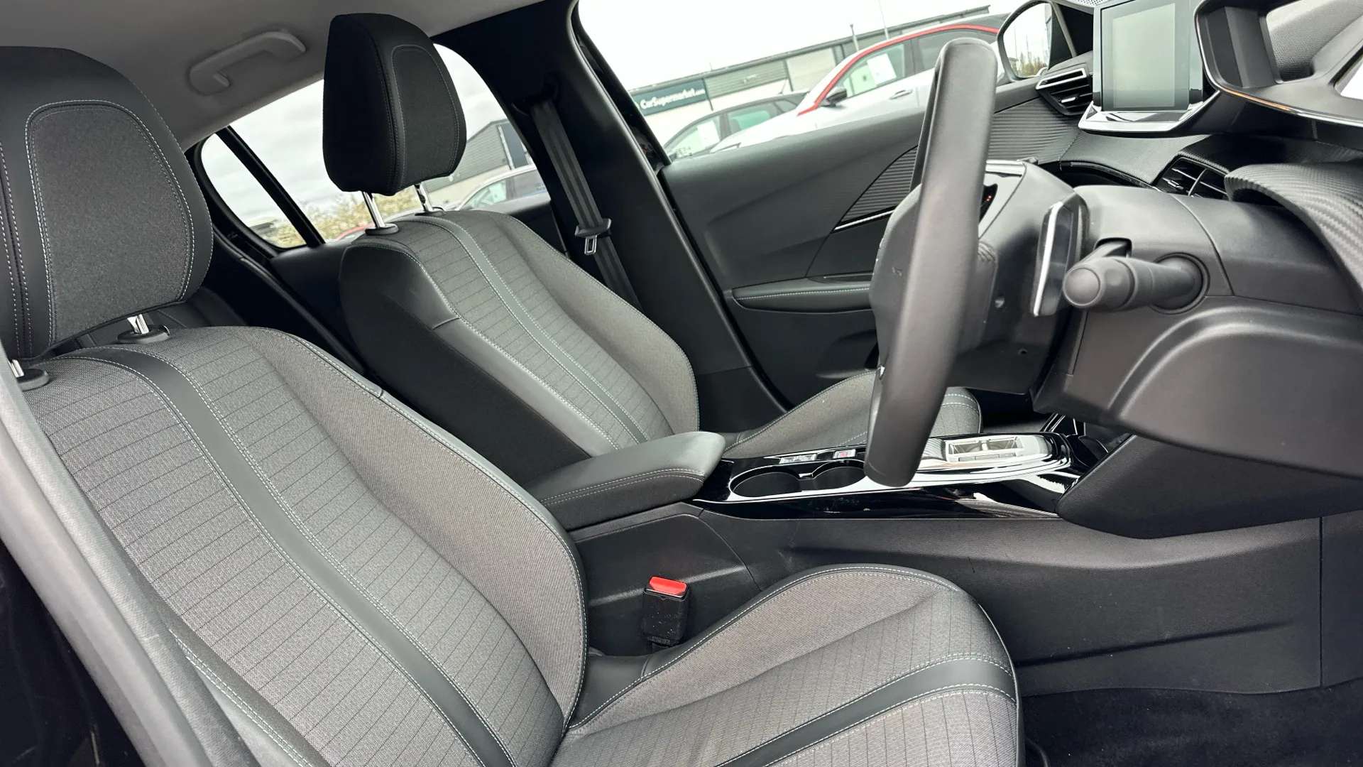 2024 PEUGEOT 208 2024 PEUGEOT 208