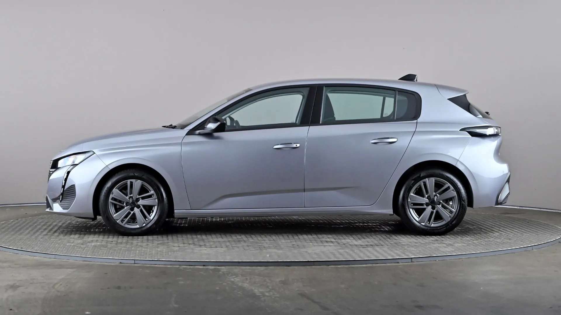 A 2022 PEUGEOT 308 1.2 PureTech Active Premium EAT8 A 2022 PEUGEOT 308 1.2 PureTech Active Premium EAT8