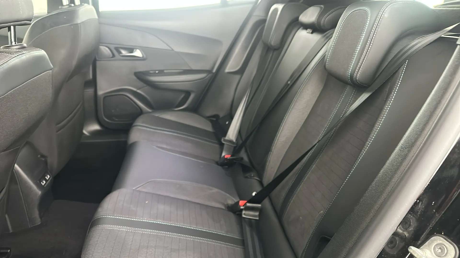 2022 PEUGEOT 2008 2022 PEUGEOT 2008