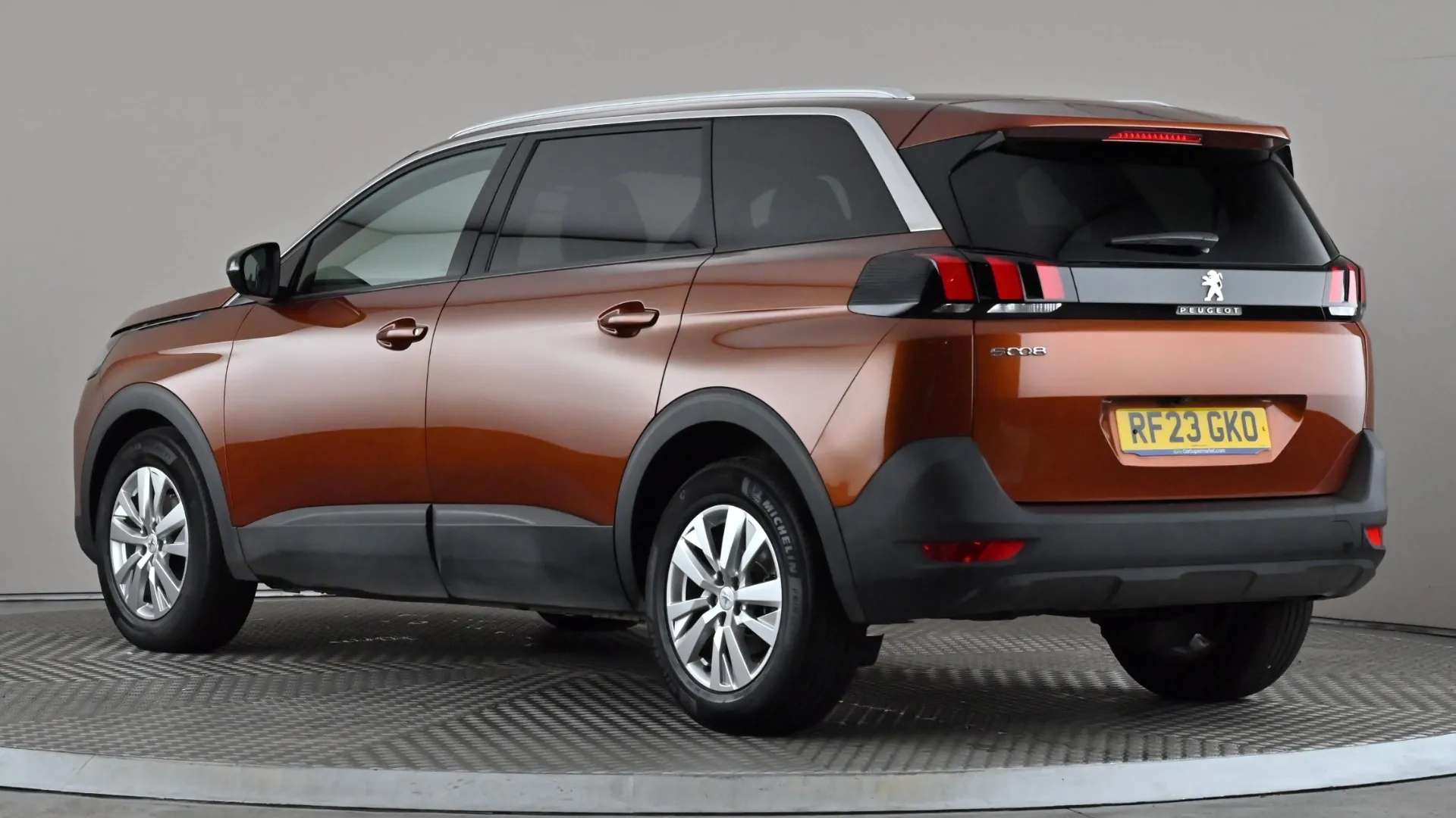 A 2023 PEUGEOT 5008 1.5 BlueHDi Allure Premium+ EAT8 A 2023 PEUGEOT 5008 1.5 BlueHDi Allure Premium+ EAT8