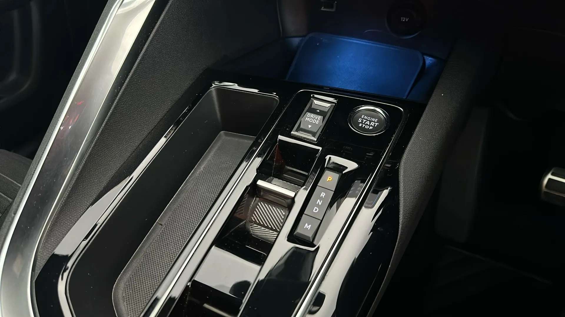 2023 PEUGEOT 5008 2023 PEUGEOT 5008