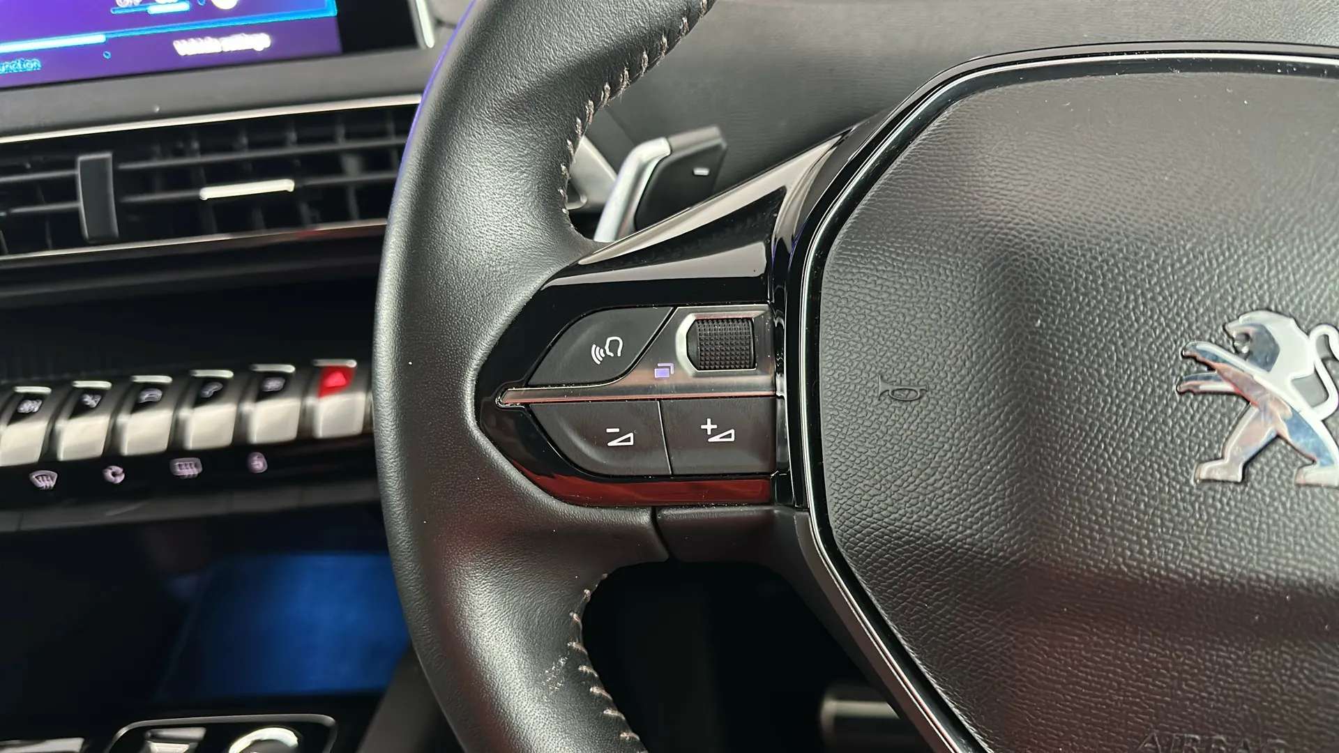 2023 PEUGEOT 5008 2023 PEUGEOT 5008