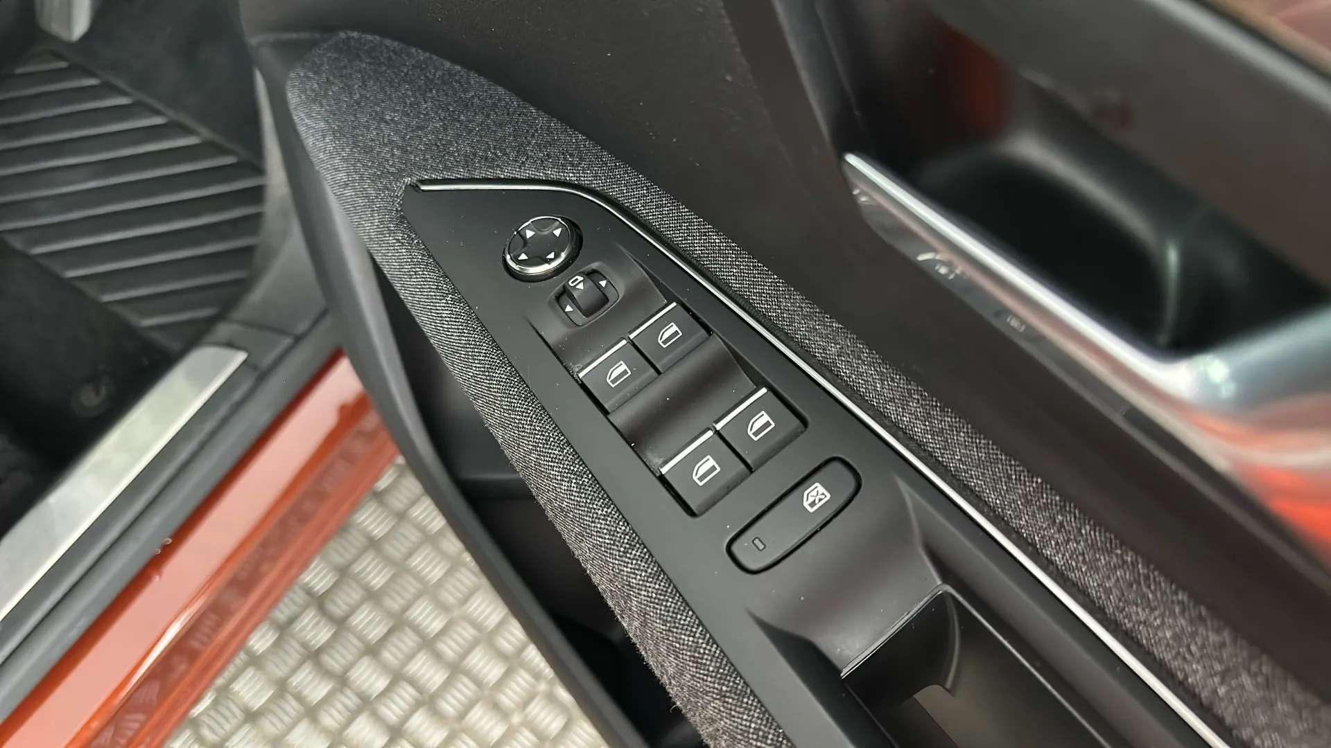 2023 PEUGEOT 5008 2023 PEUGEOT 5008