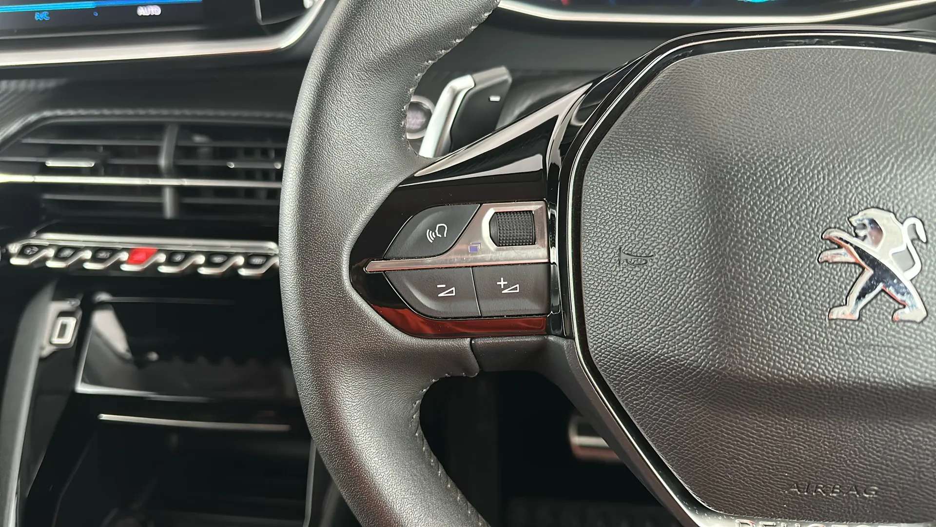 2023 PEUGEOT 208 2023 PEUGEOT 208