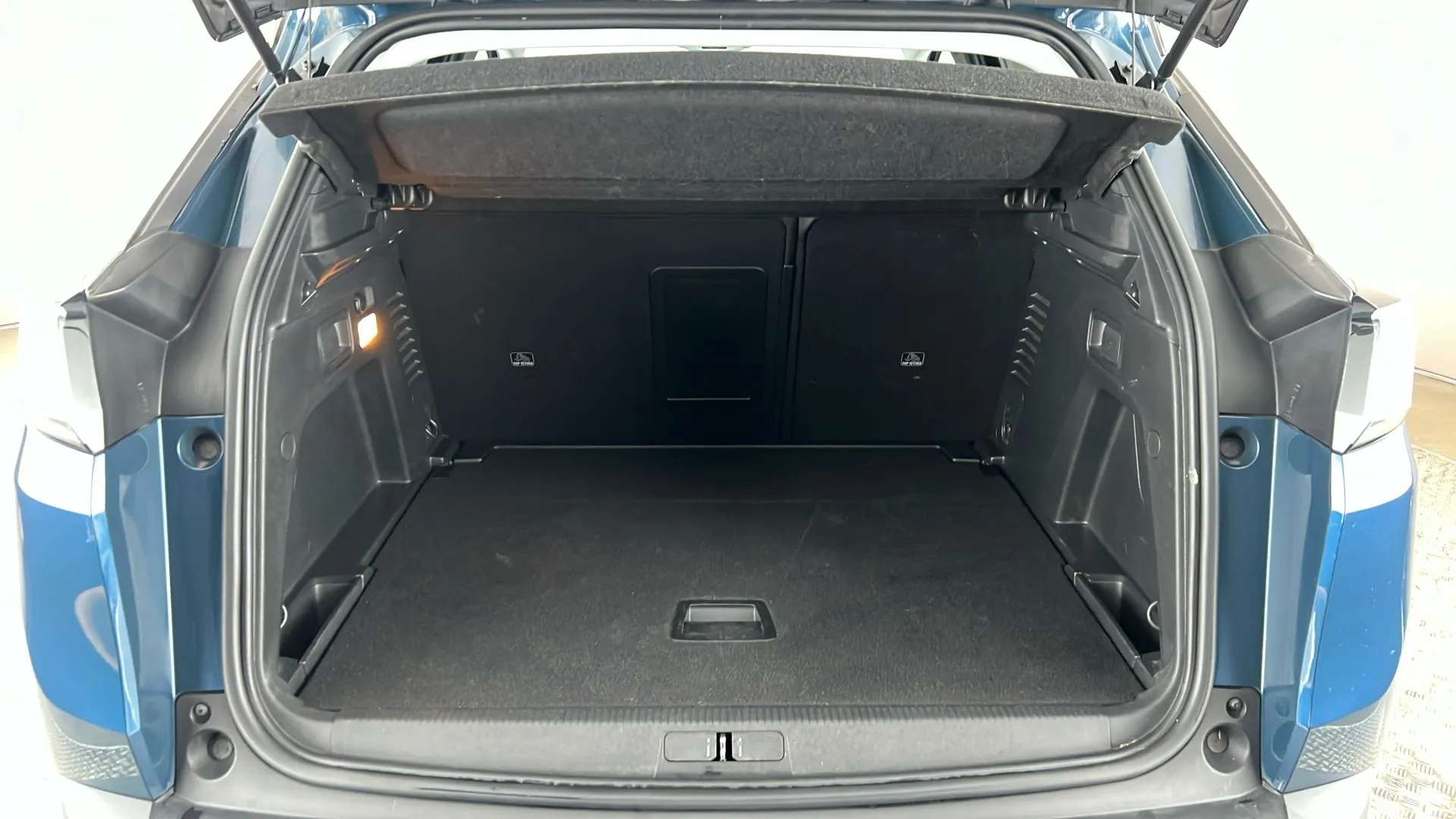 2022 PEUGEOT 3008 2022 PEUGEOT 3008