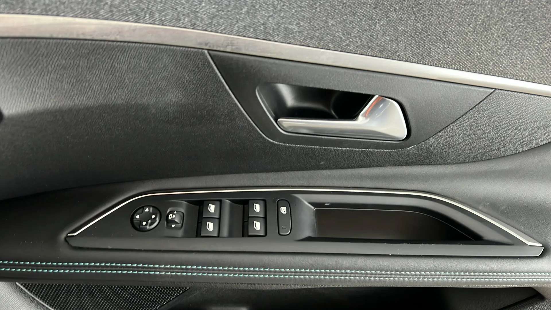 2022 PEUGEOT 3008 2022 PEUGEOT 3008