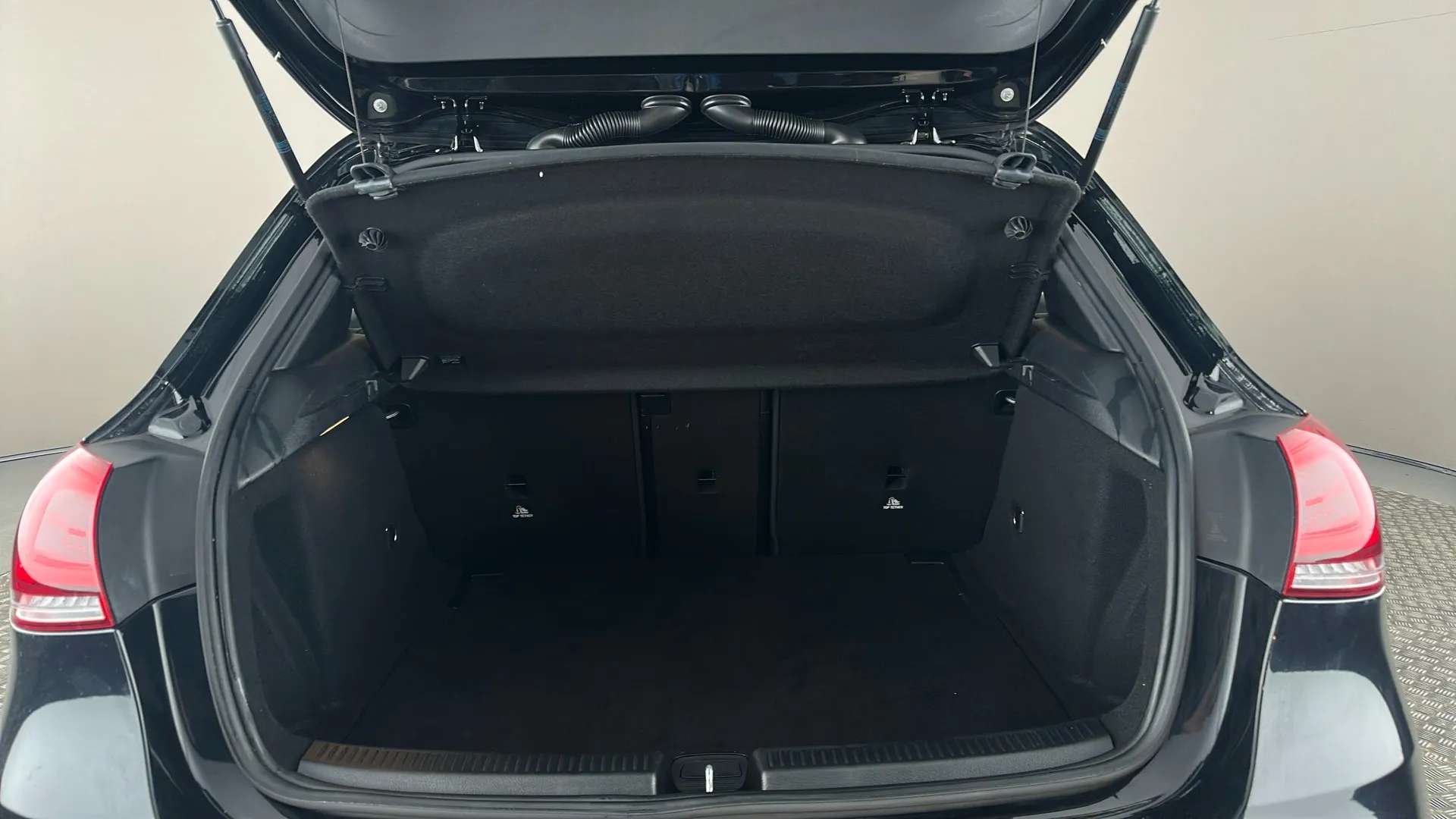 2019 MERCEDES-BENZ A CLASS 2019 MERCEDES-BENZ A CLASS