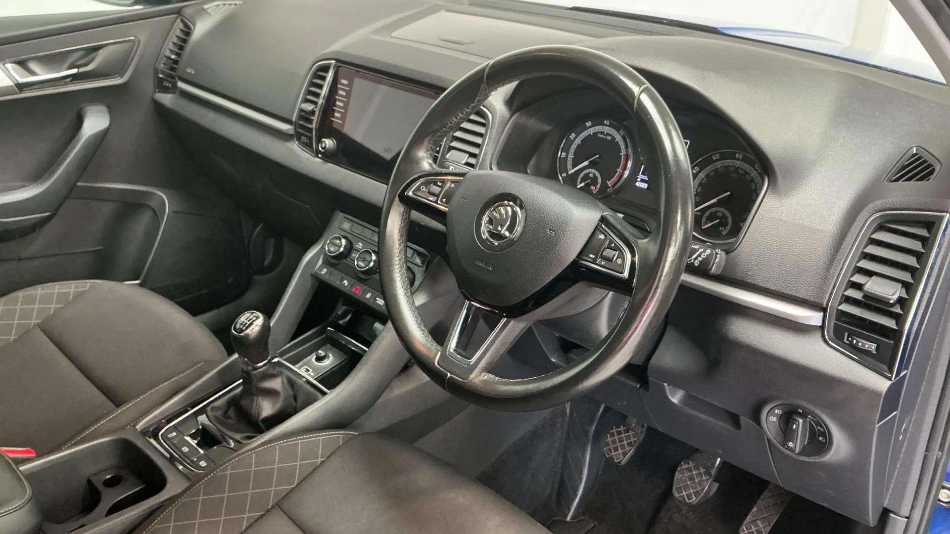 2020 SKODA KAROQ 2020 SKODA KAROQ