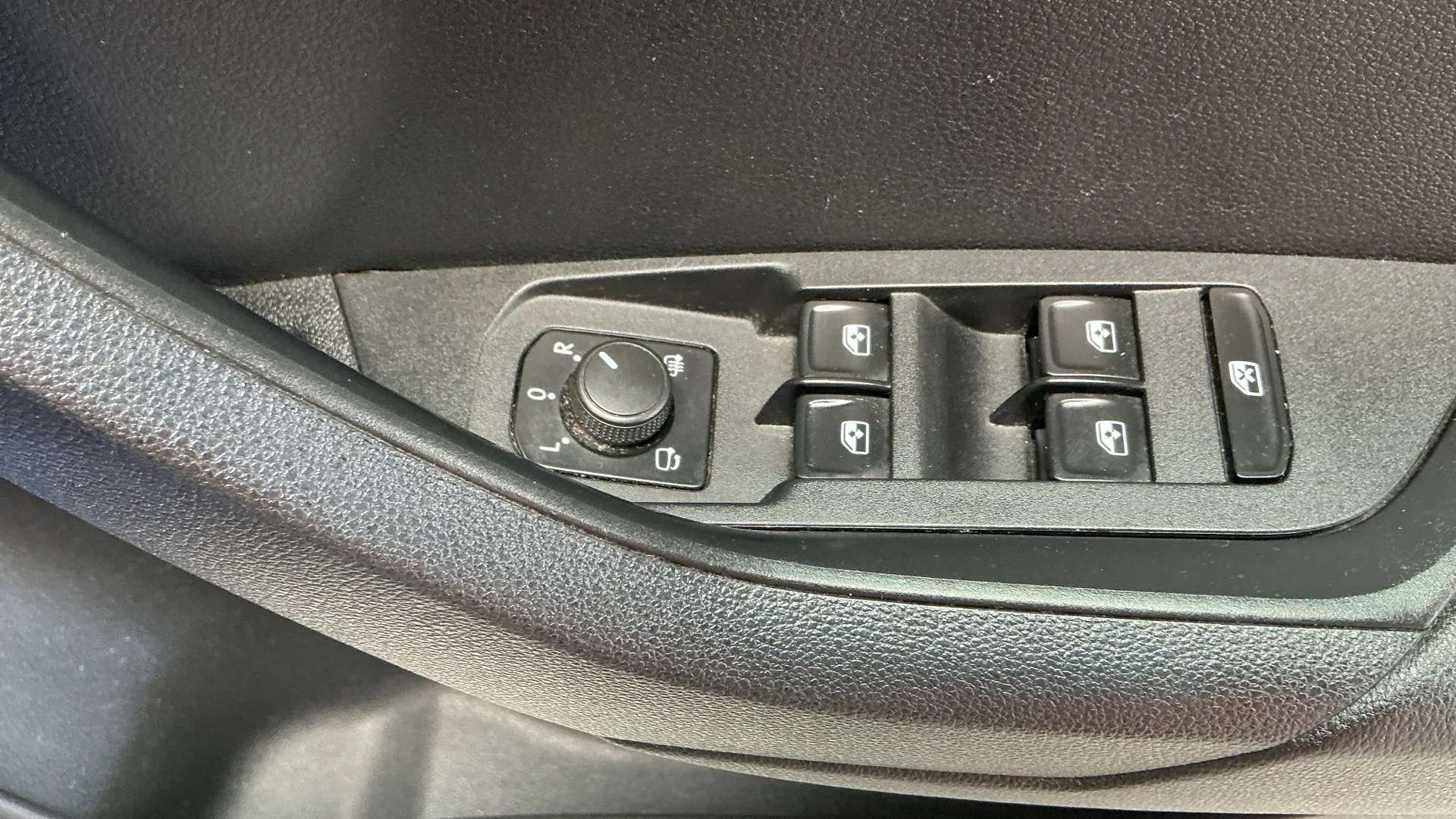 2020 SKODA KAROQ 2020 SKODA KAROQ