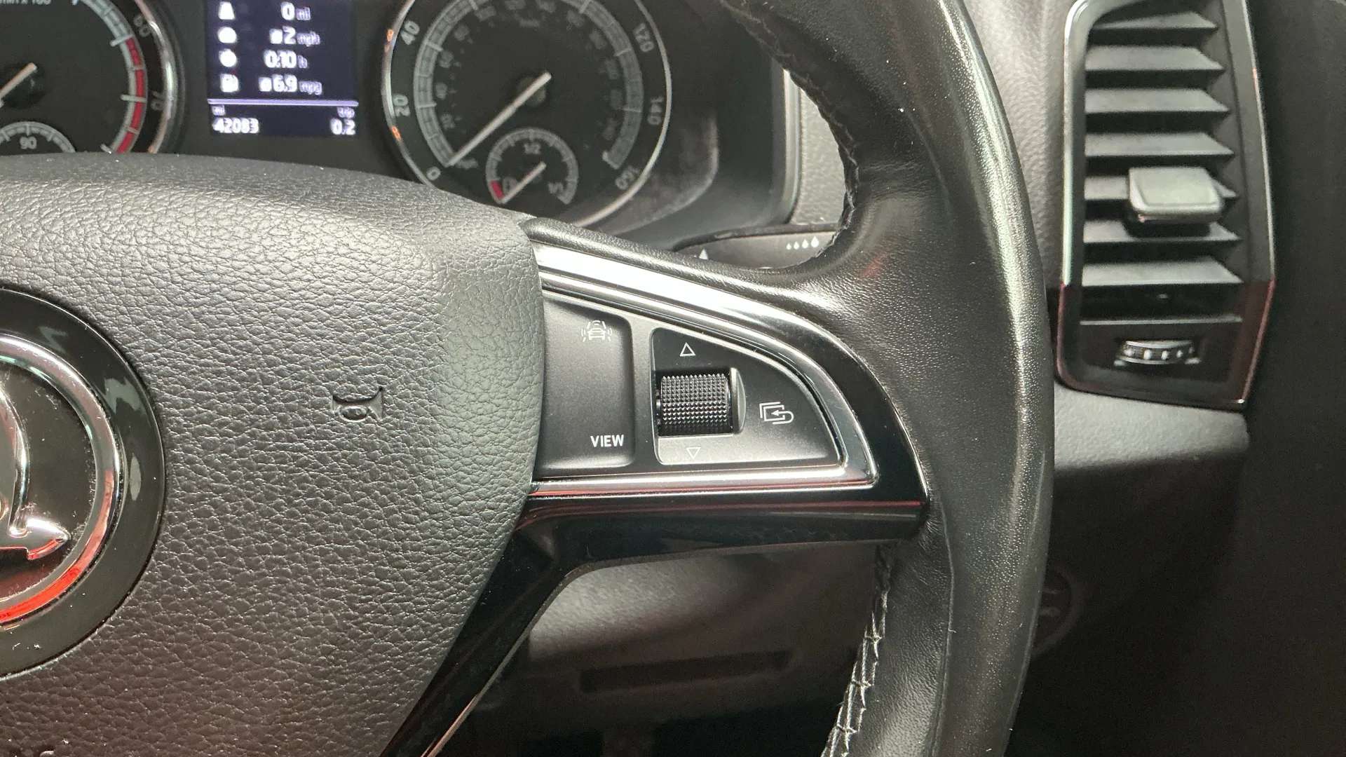 2020 SKODA KAROQ 2020 SKODA KAROQ