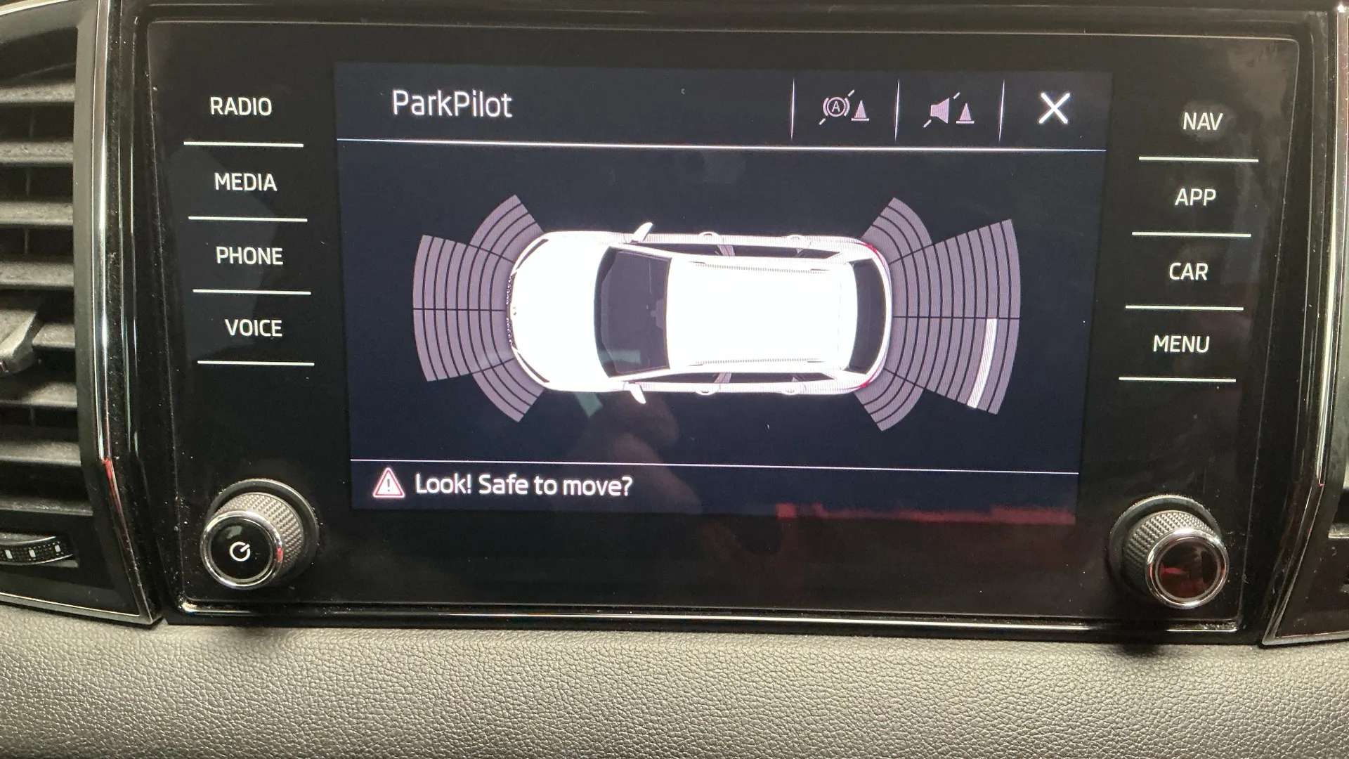 2020 SKODA KAROQ 2020 SKODA KAROQ