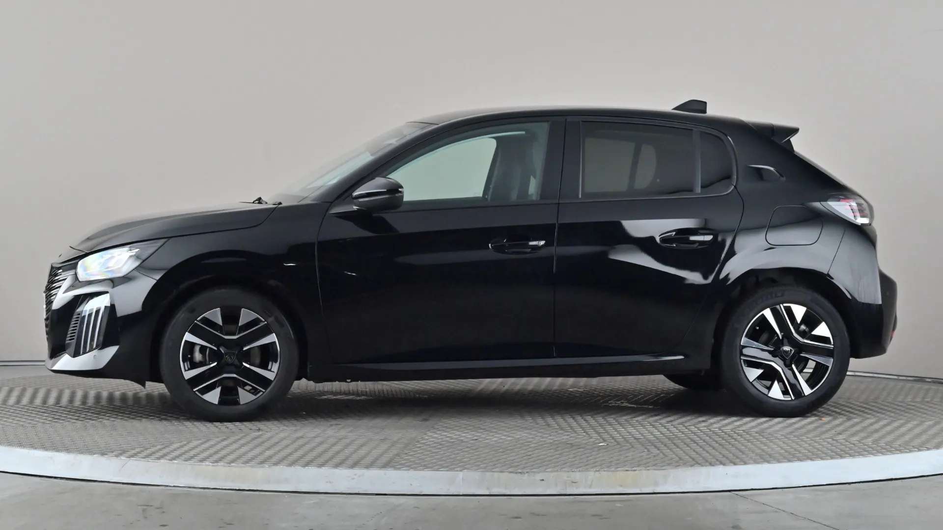 A 2025 PEUGEOT 208 1.2 PureTech 100 Allure A 2025 PEUGEOT 208 1.2 PureTech 100 Allure